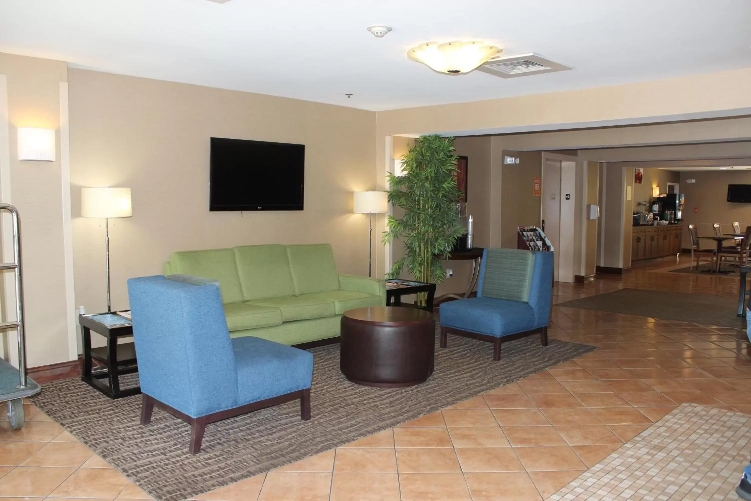 Seating Area in Quality Inn Raleigh Downtown