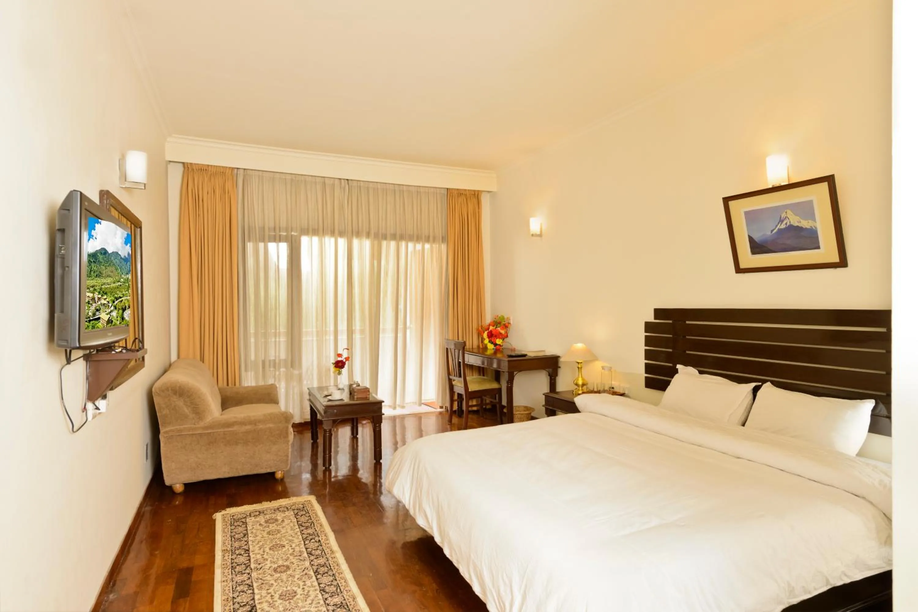 Photo of the whole room, Bed in Solang Valley Resort