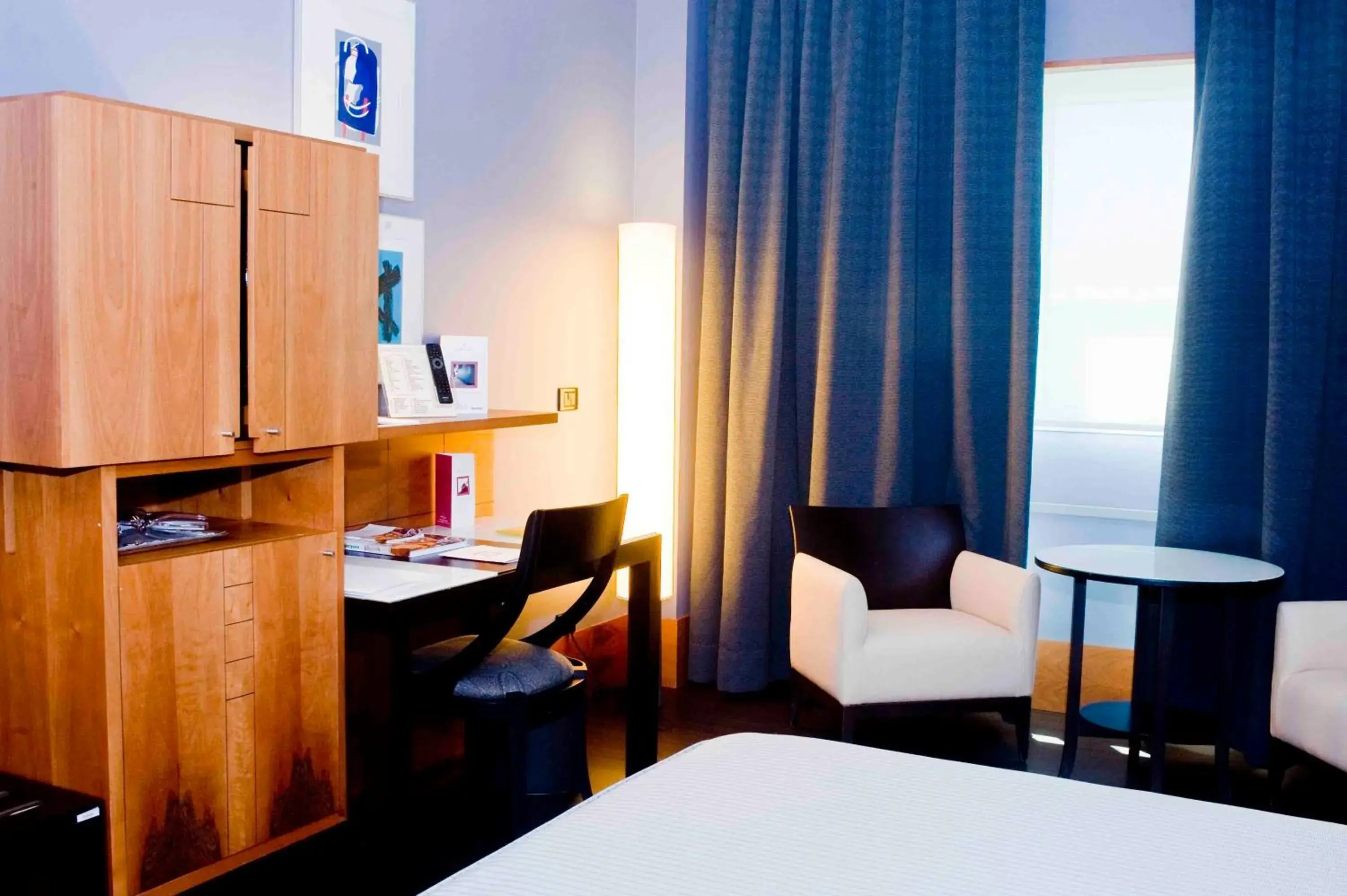 Photo of the whole room, Bed in Gran Hotel Lakua Photo of the whole room, Bed in Gran Hotel Lakua