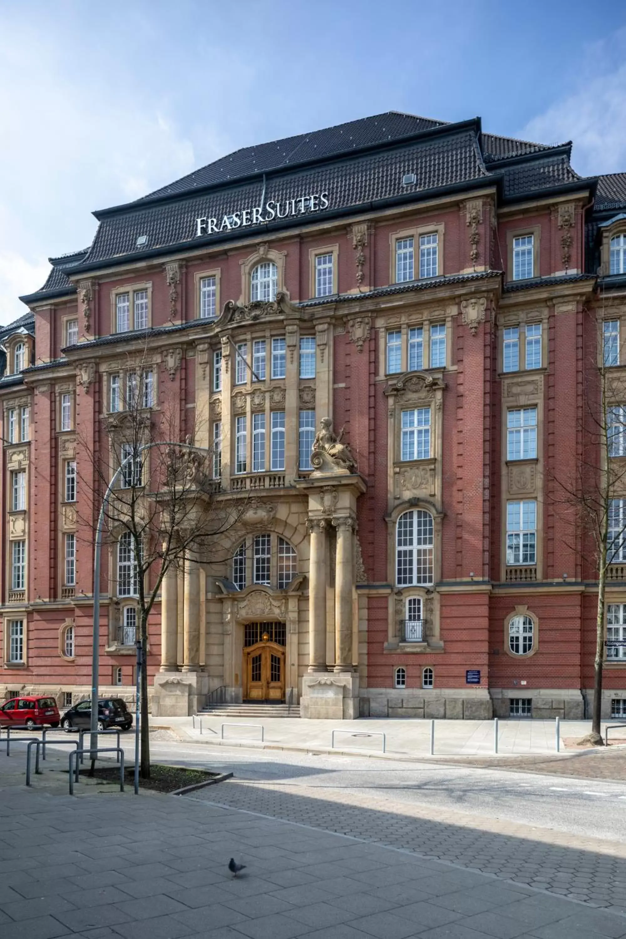 Facade/entrance in Fraser Suites Hamburg Facade/entrance in Fraser Suites Hamburg
