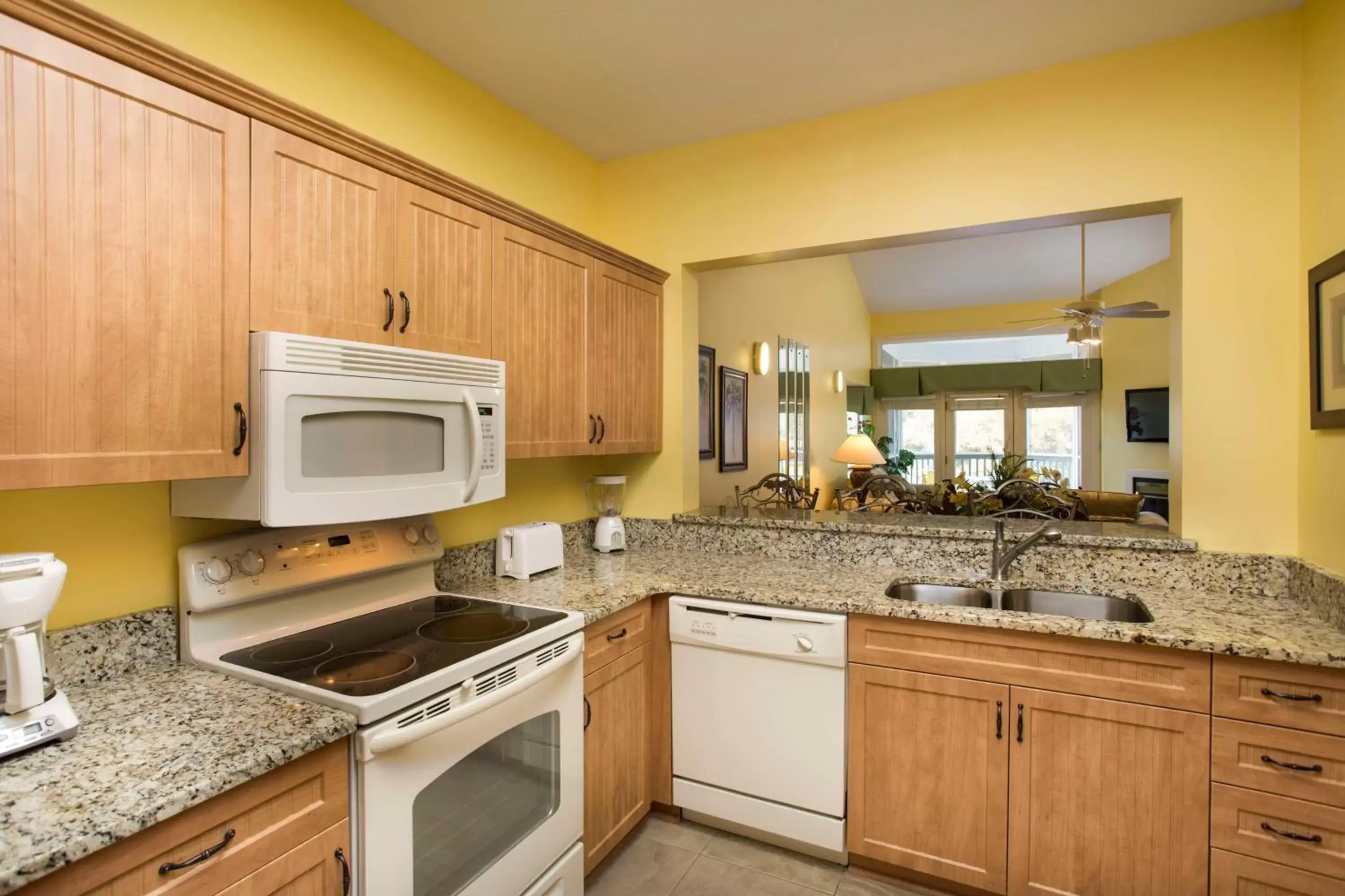 Kitchen or kitchenette, Kitchen/Kitchenette in Kingston Plantation Condos