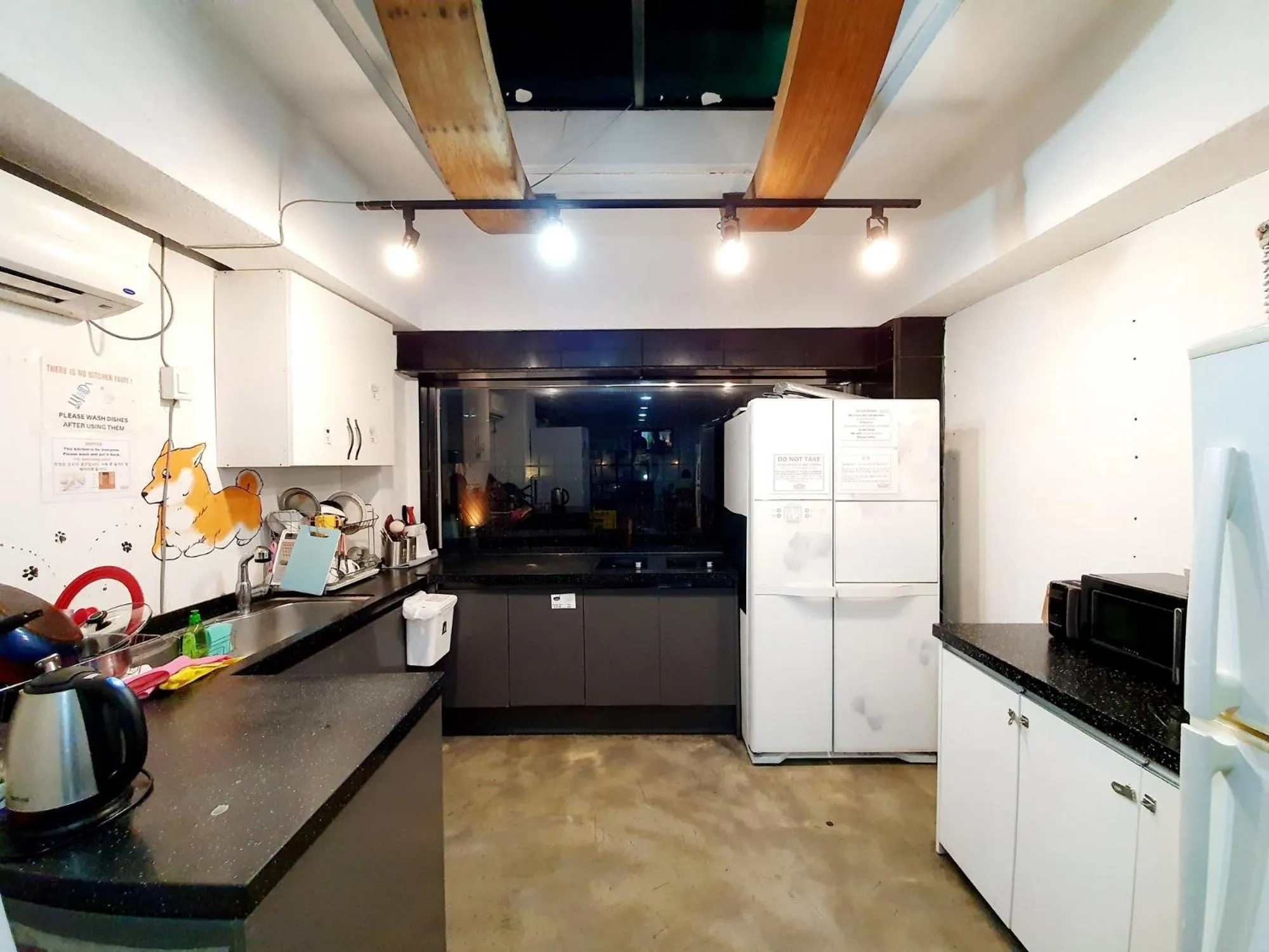 Kitchen or kitchenette in Kimchee Busan Downtown Guesthouse