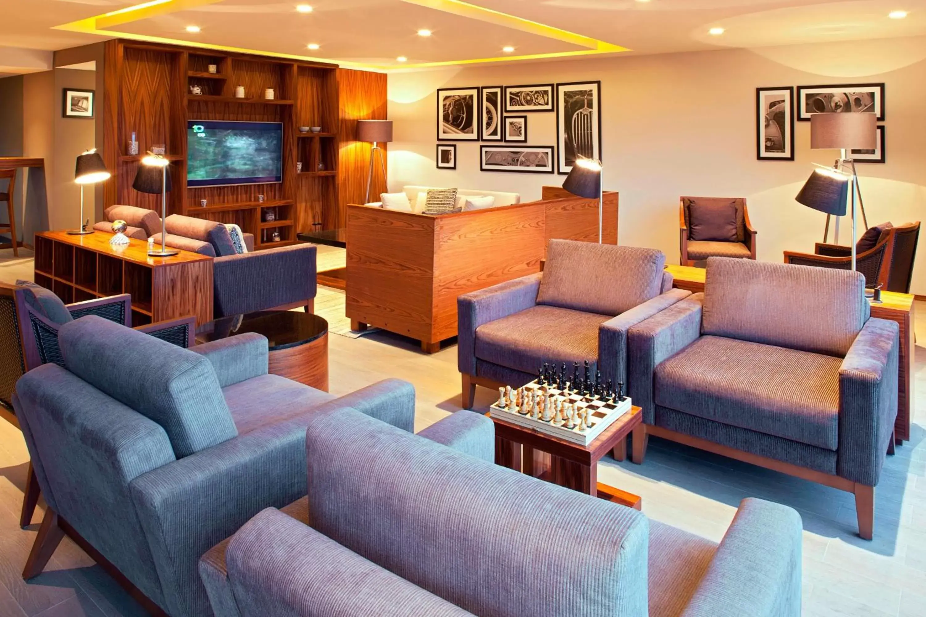 Lounge or bar, Lounge/Bar in Marriott Tuxtla Gutierrez Hotel