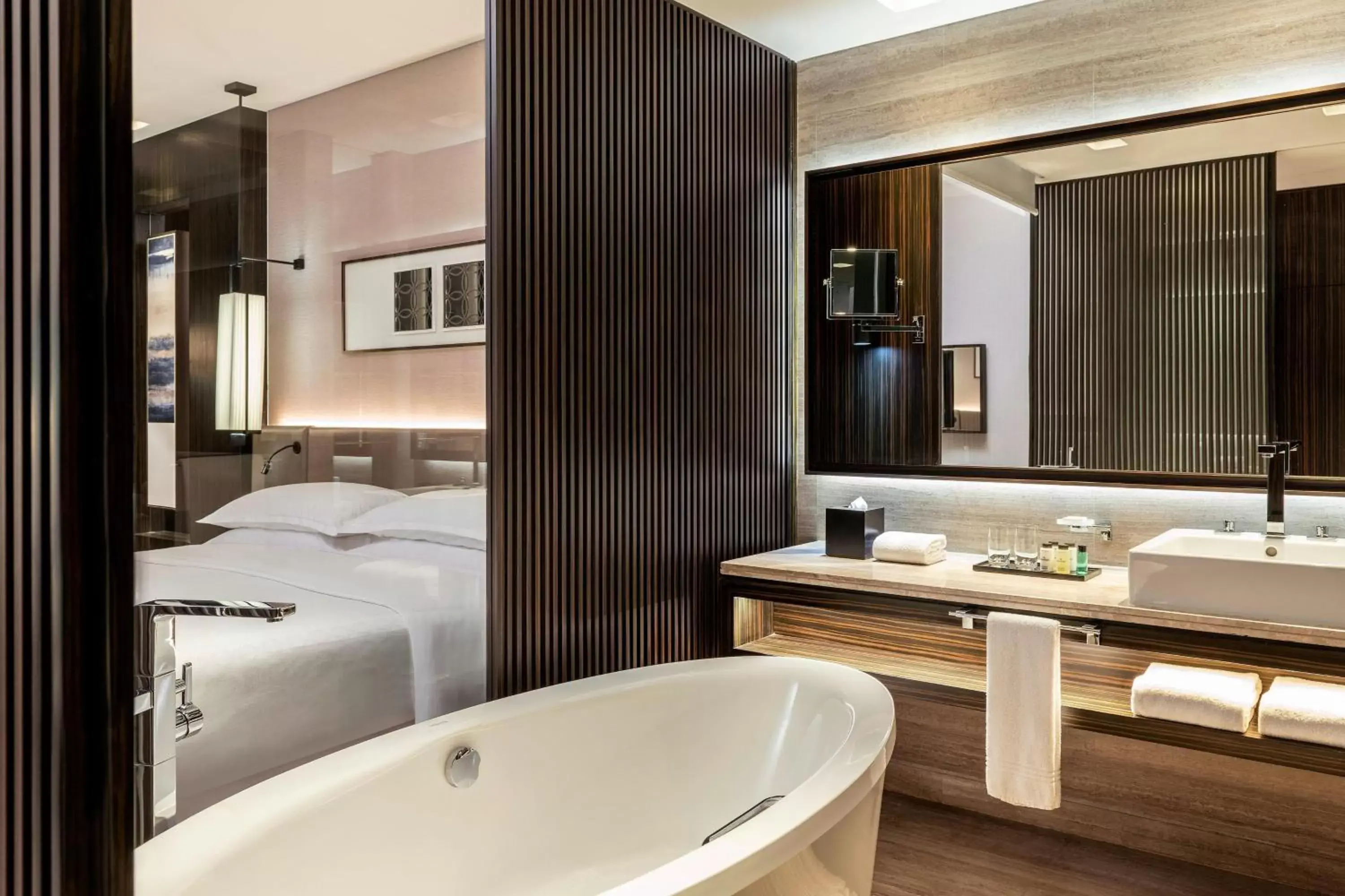Photo of the whole room, Bathroom in Sheraton Grand Hotel, Dubai