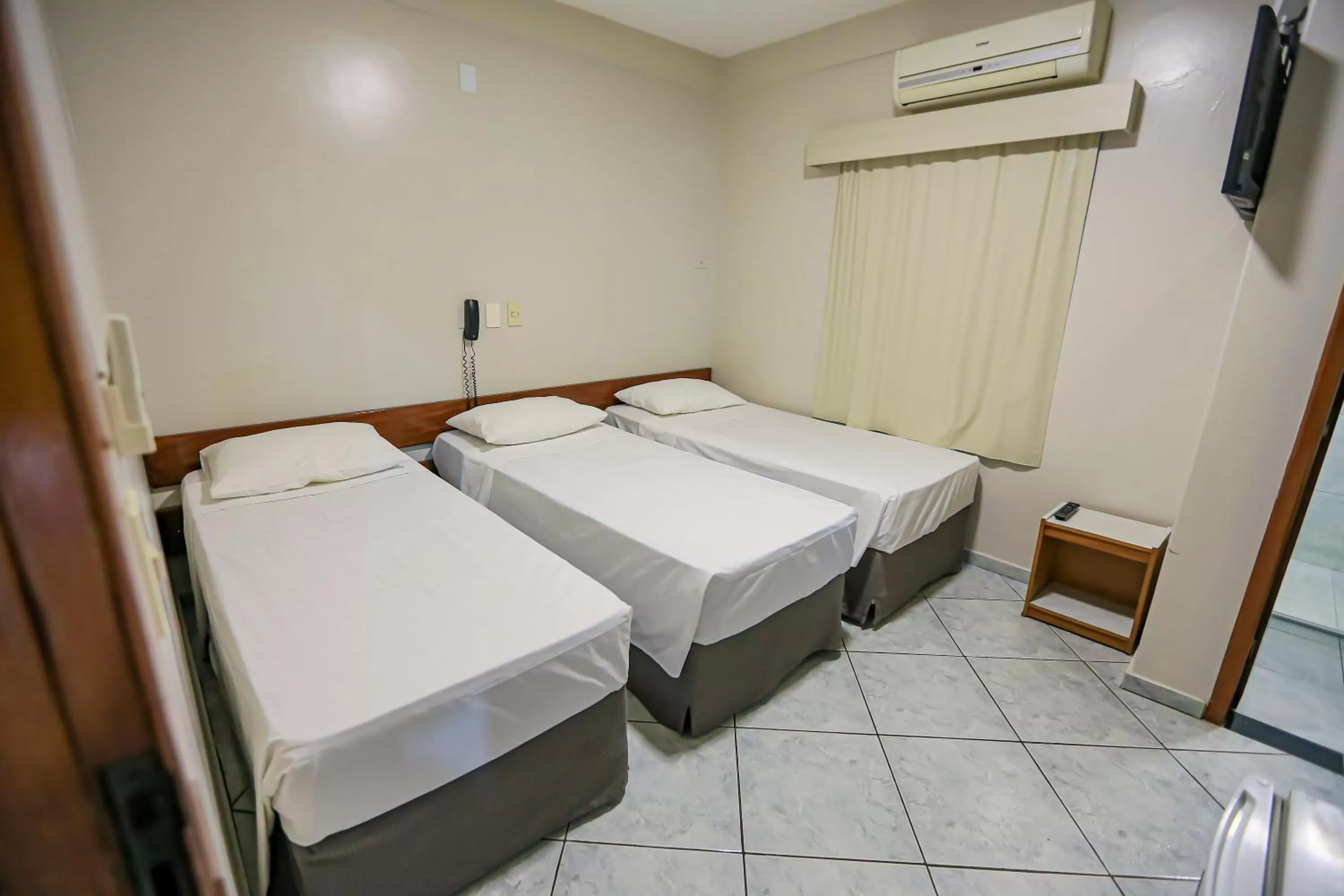 Photo of the whole room in Foz Express Hotel Centro