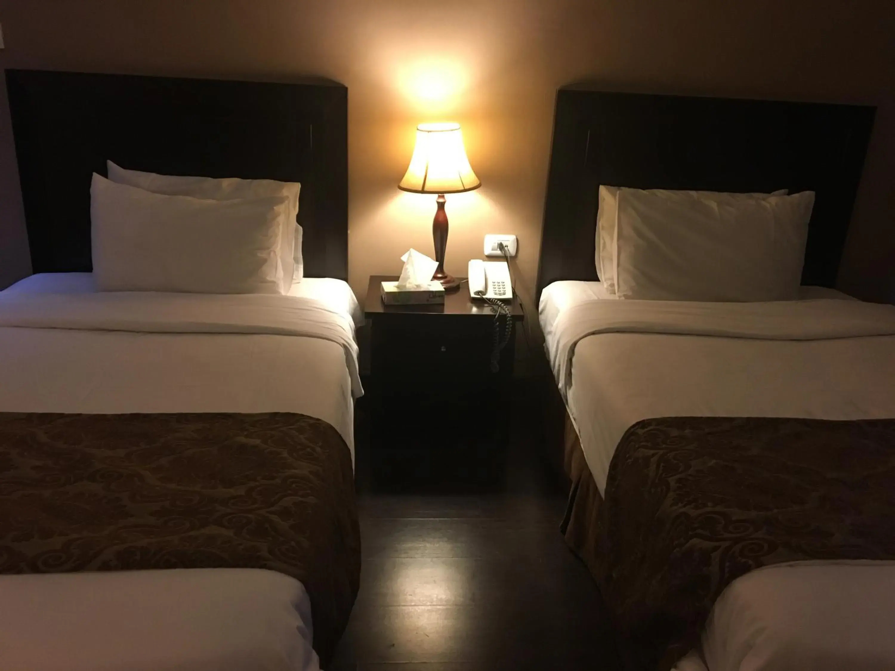 Bed in Shepherd Hotel