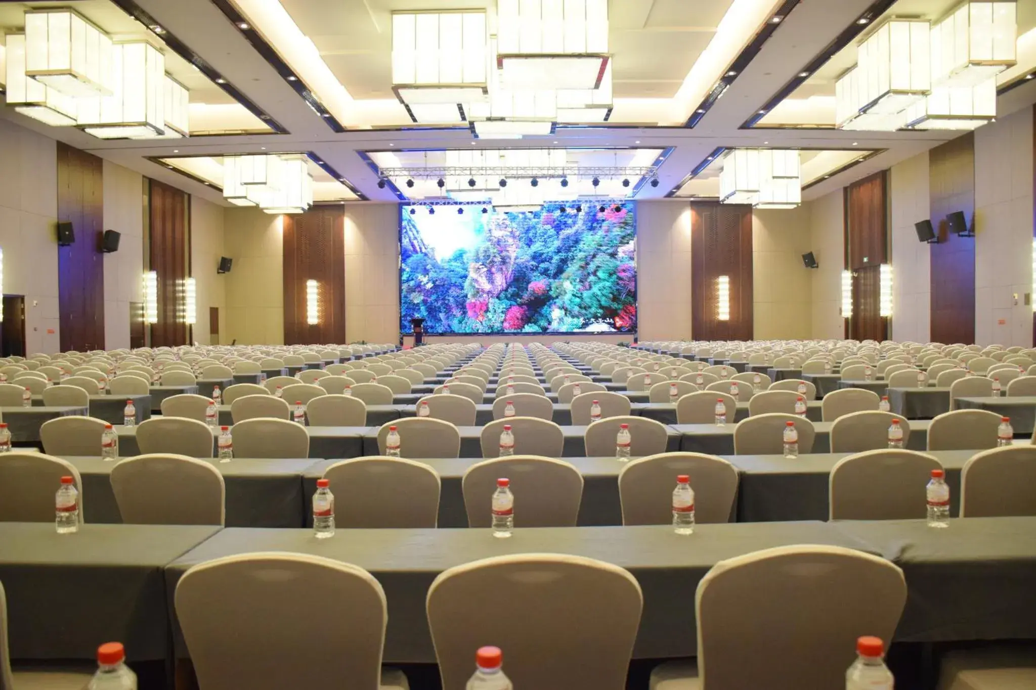 Banquet/Function facilities in Neodalle Zhangjiajie Wulingyuan