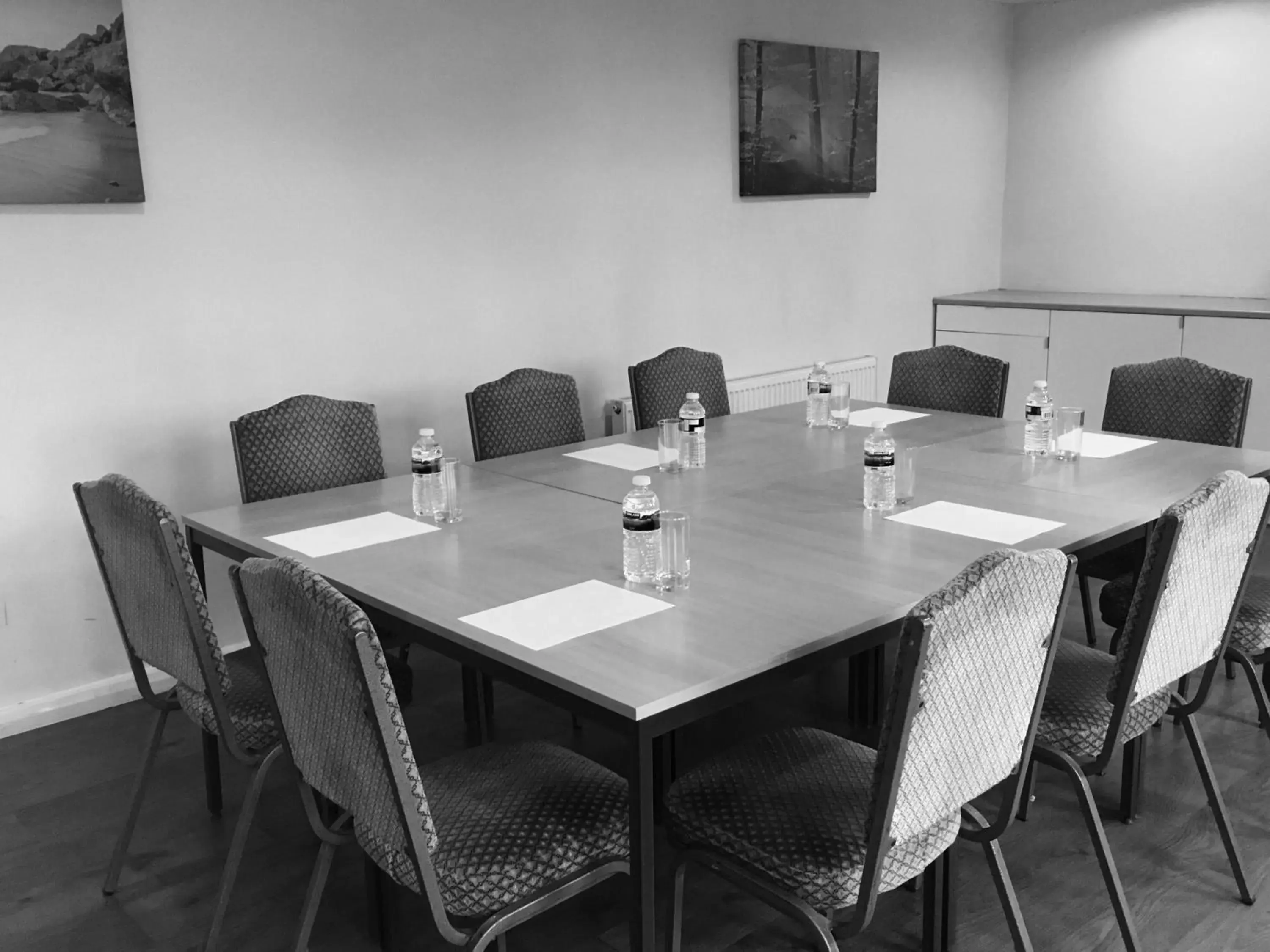 Meeting/conference room in Stockwood Hotel - Luton Airport