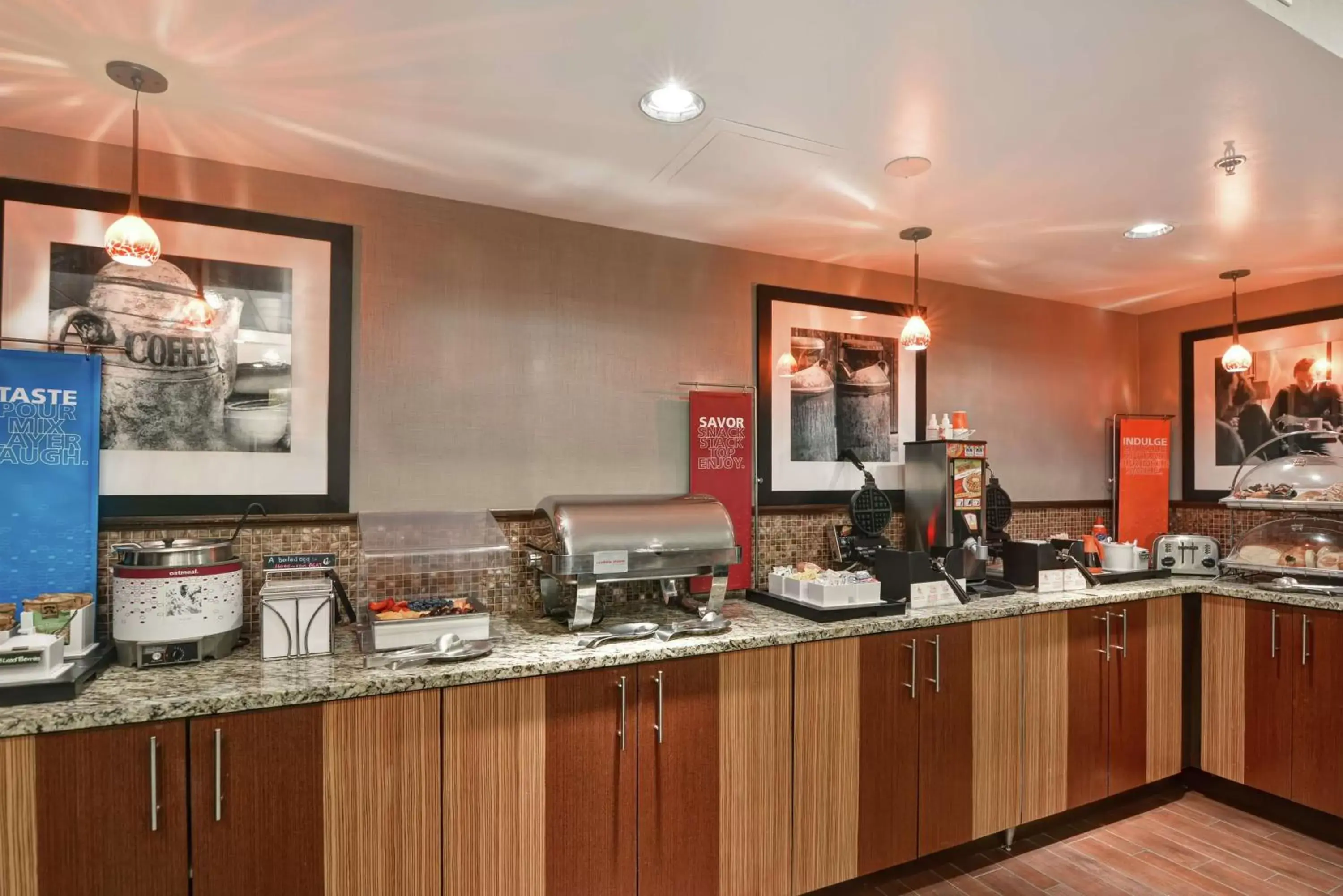 Breakfast, Restaurant/Places to Eat in Hampton Inn Charlotte-Gastonia