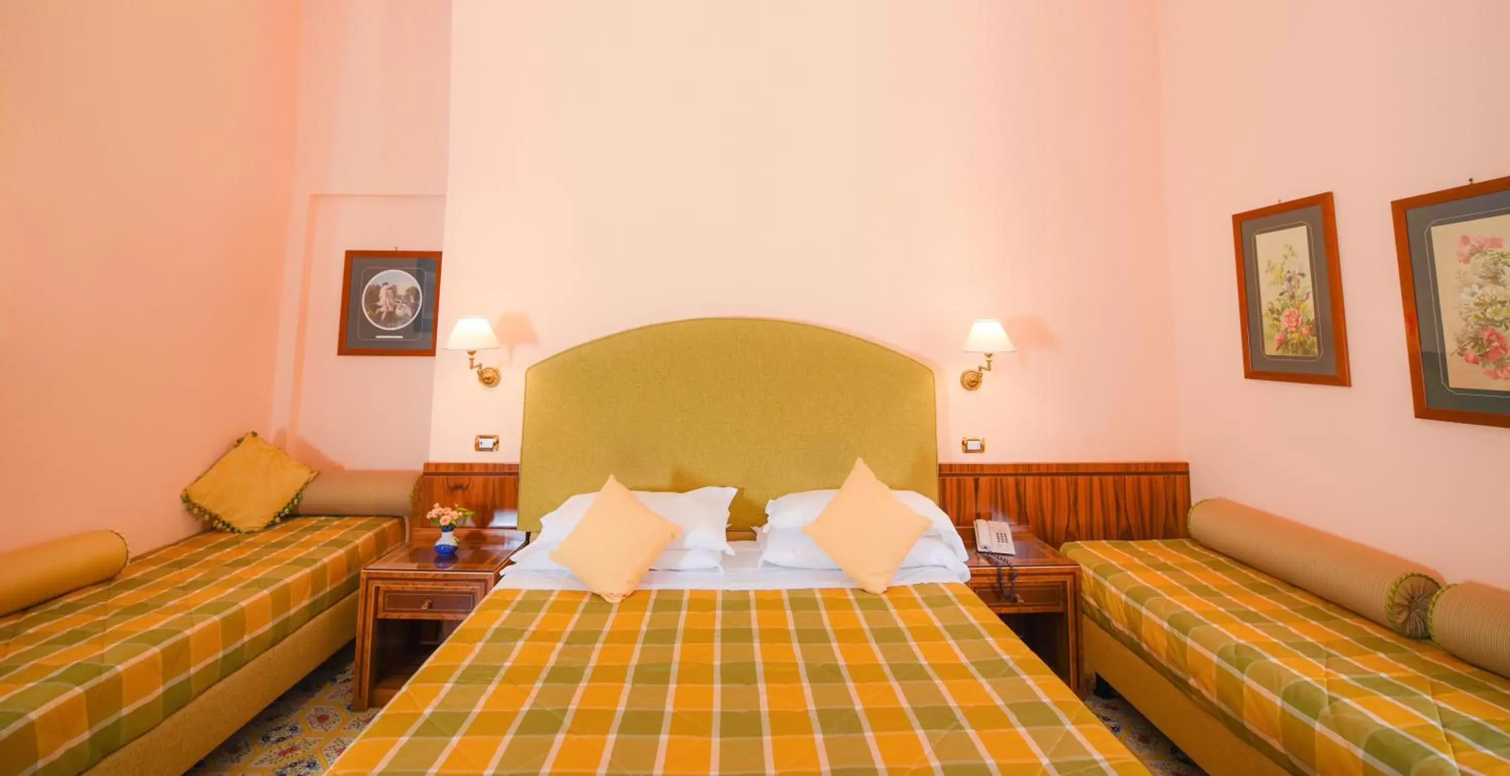 Photo of the whole room, Bed in Hotel Antiche Mura