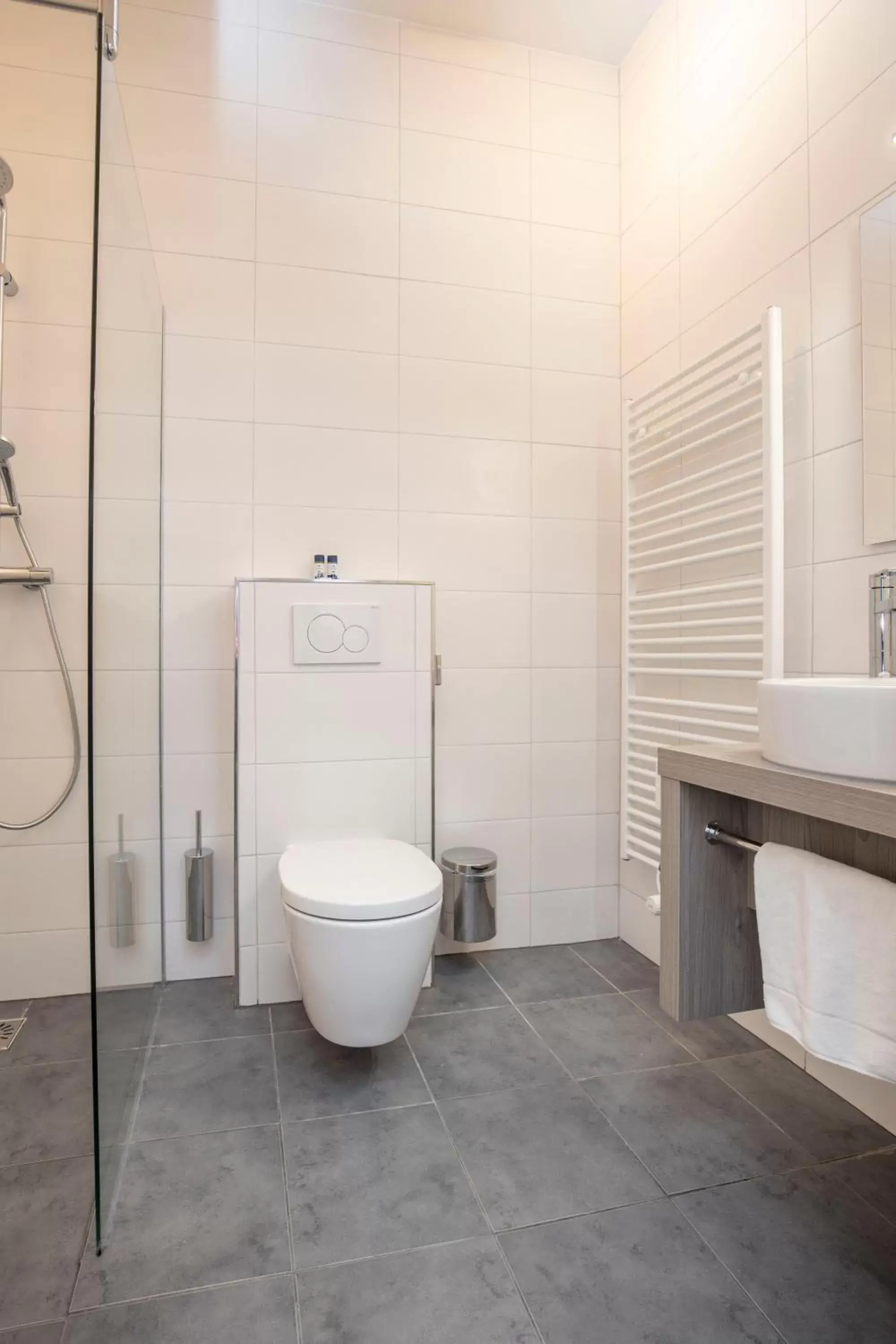 Toilet, Bathroom in Fletcher Hotel Landgoed Huis te Eerbeek