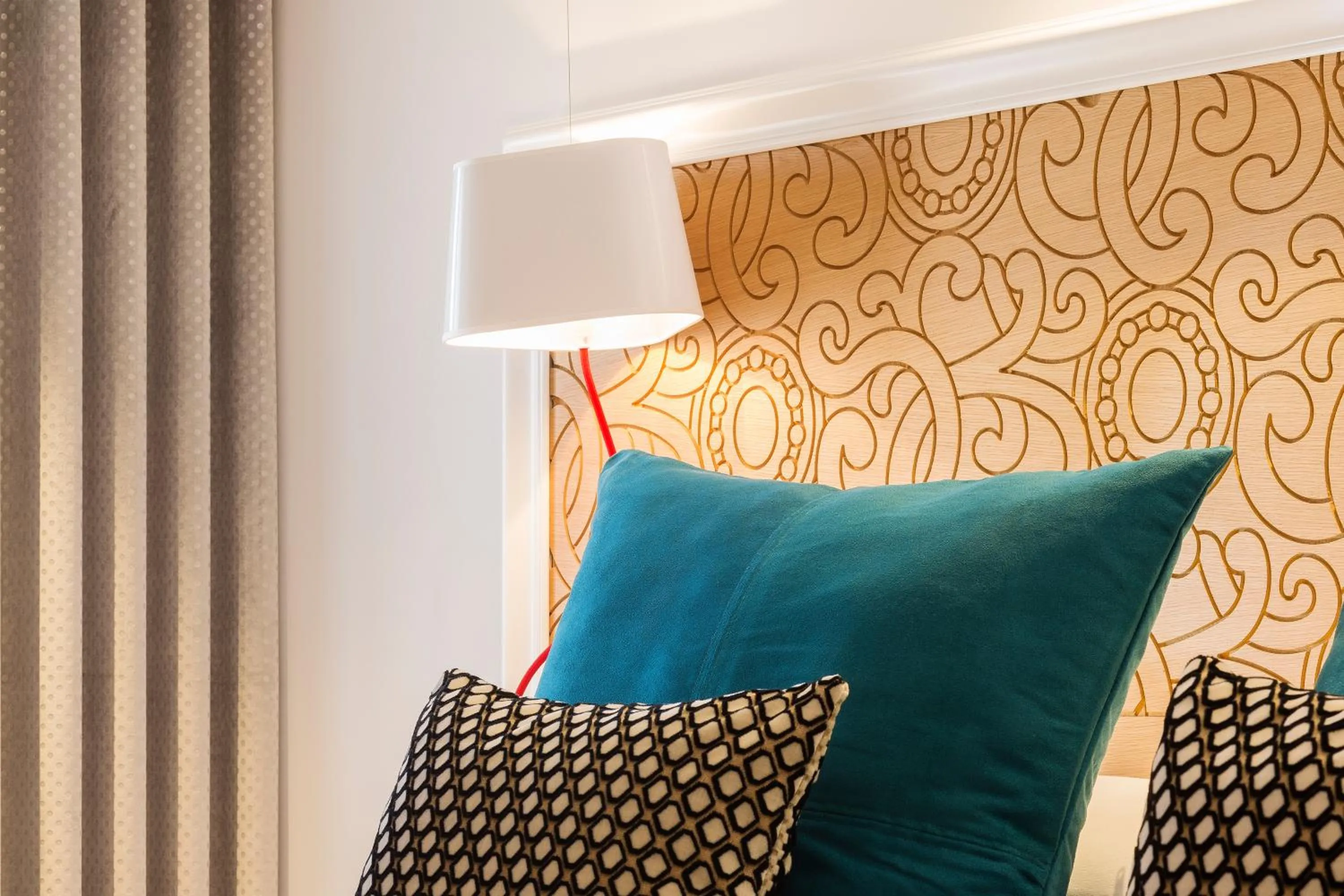 Classic Room in Hotel Elysees 8