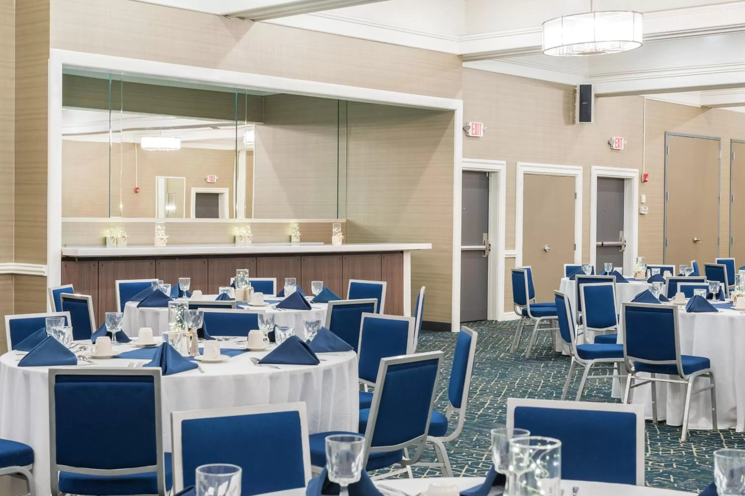 Meeting/conference room, Restaurant/Places to Eat in Four Points by Sheraton Eastham Cape Cod