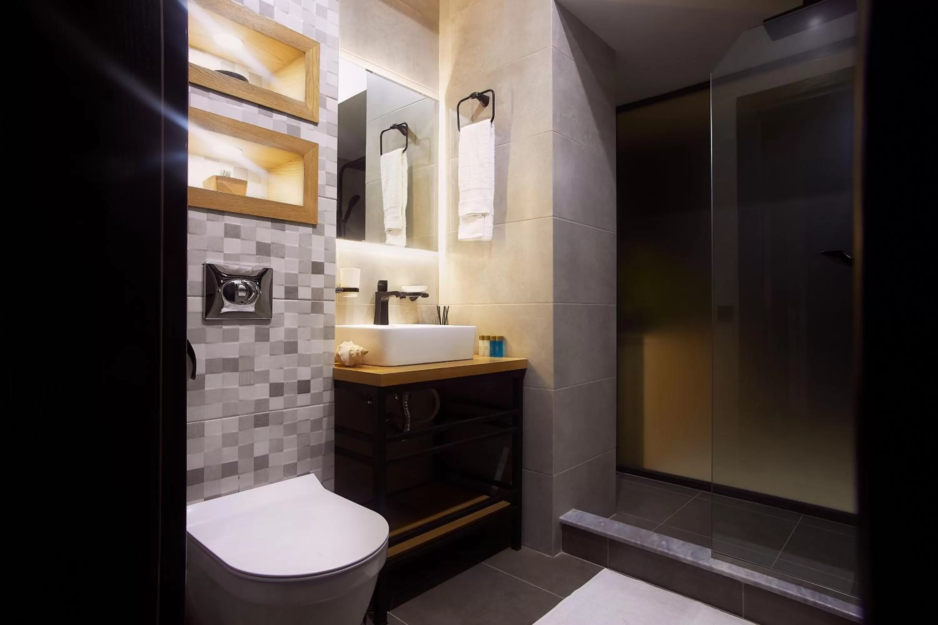 Shower in Green Boutique Hotel