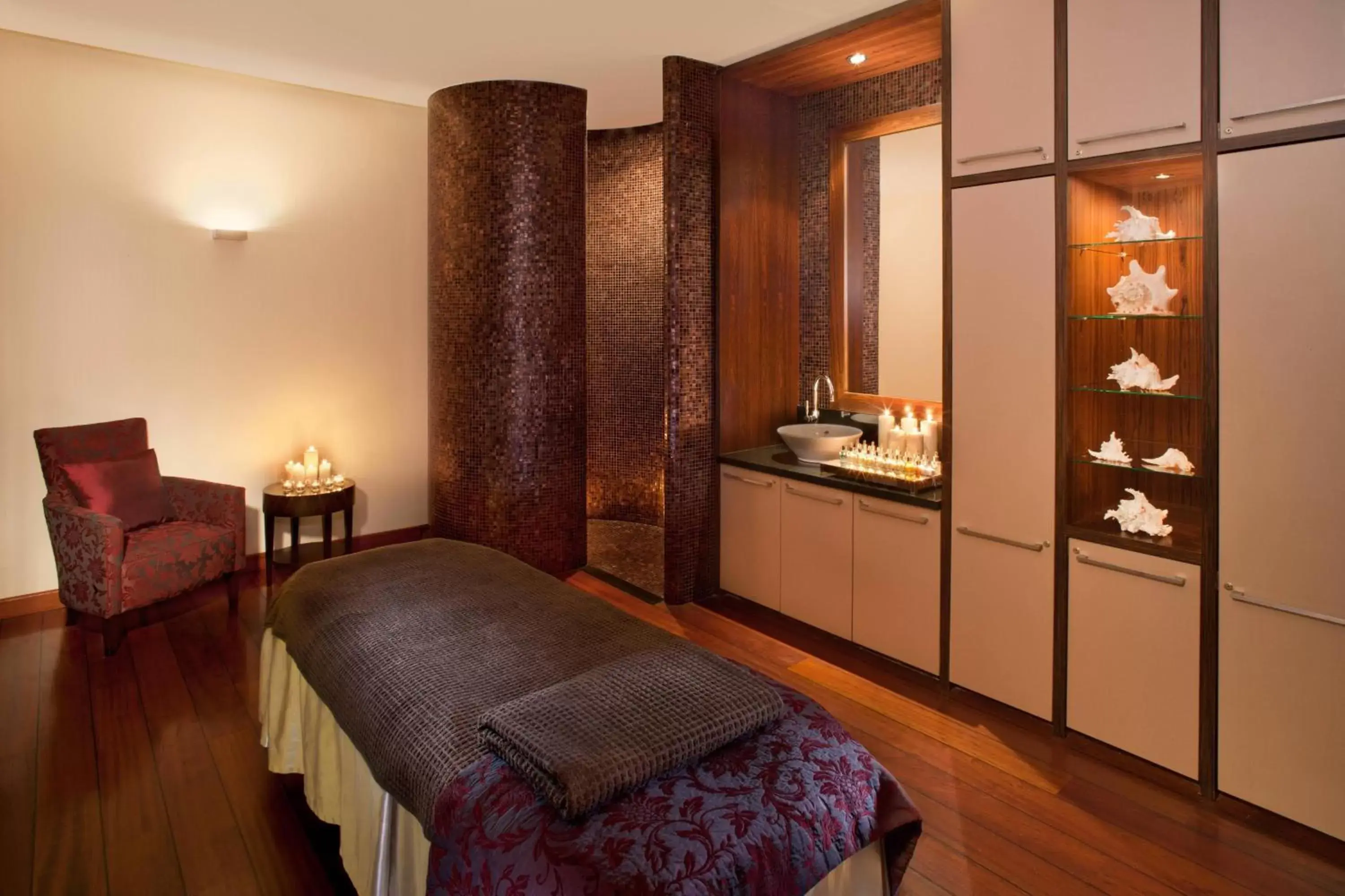 Spa and wellness centre/facilities, Bed in Sheraton Sopot Hotel
