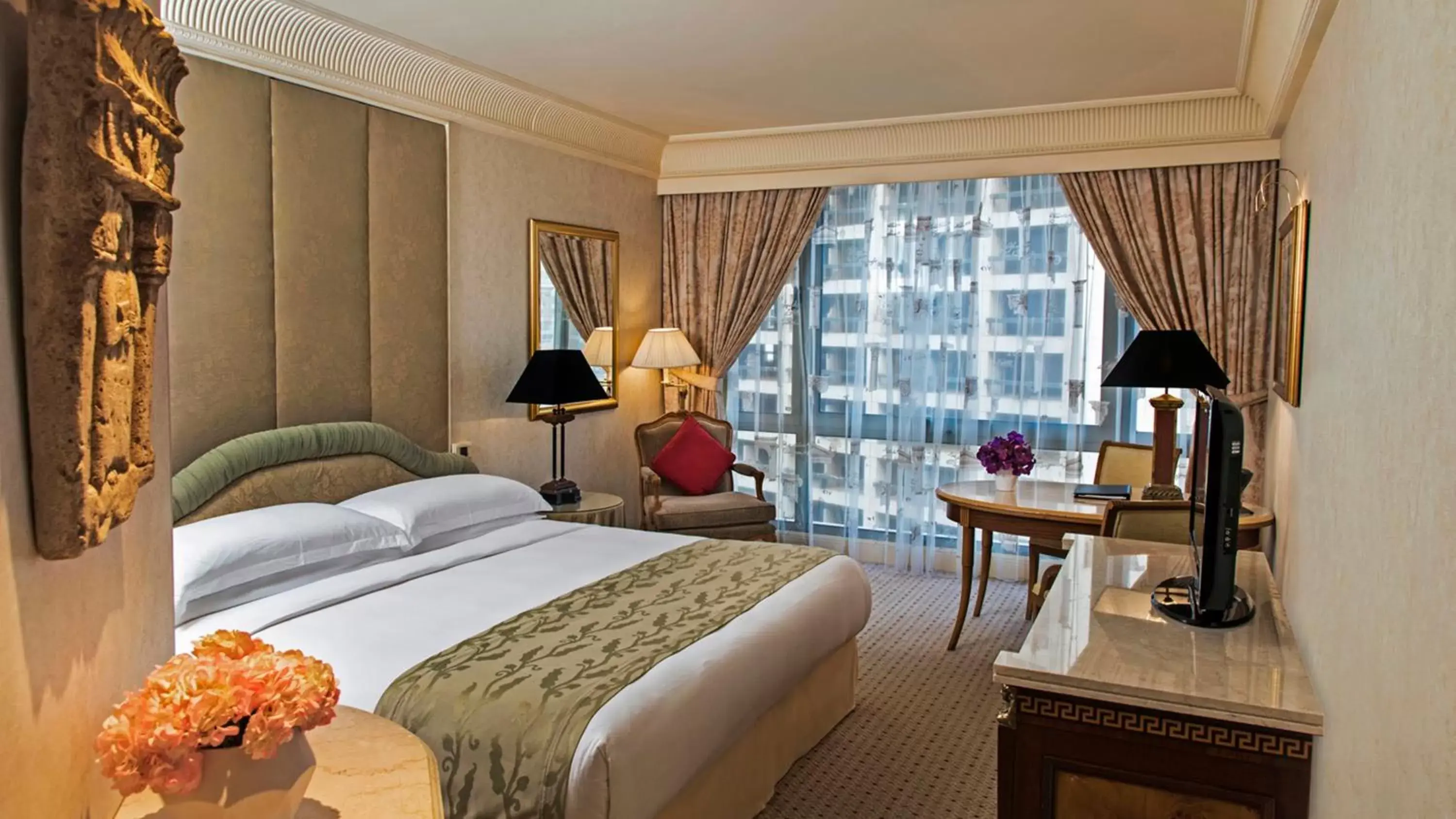 Photo of the whole room, Bed in InterContinental Phoenicia Beirut, an IHG Hotel