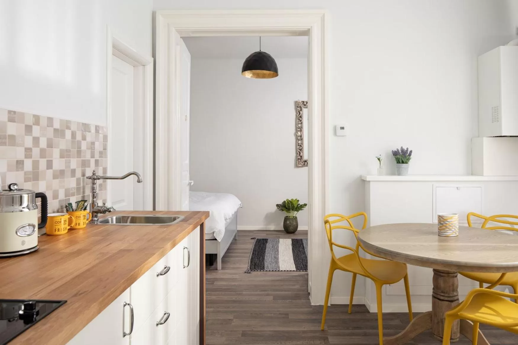 Kitchen or kitchenette in ALBERT RESIDENCE Brasov with complimentary parking and 10 percent Food and Drinks