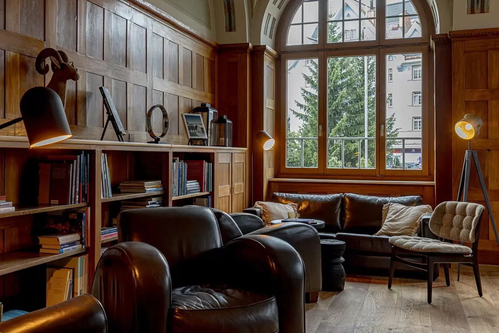 Library, Seating Area in ALPINE INN Davos