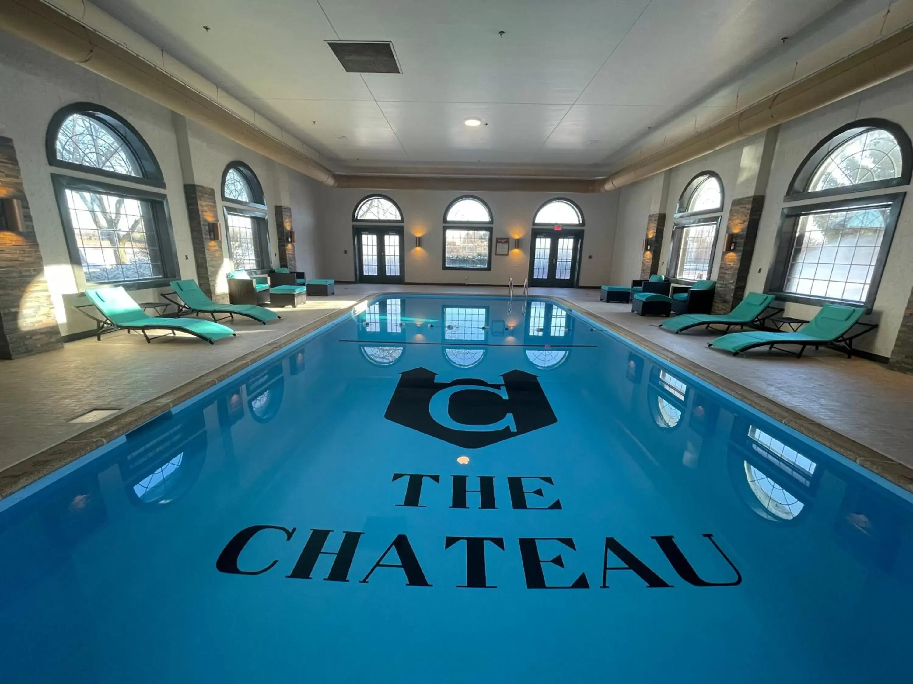 Swimming Pool in The Chateau Bloomington Hotel and Conference Center