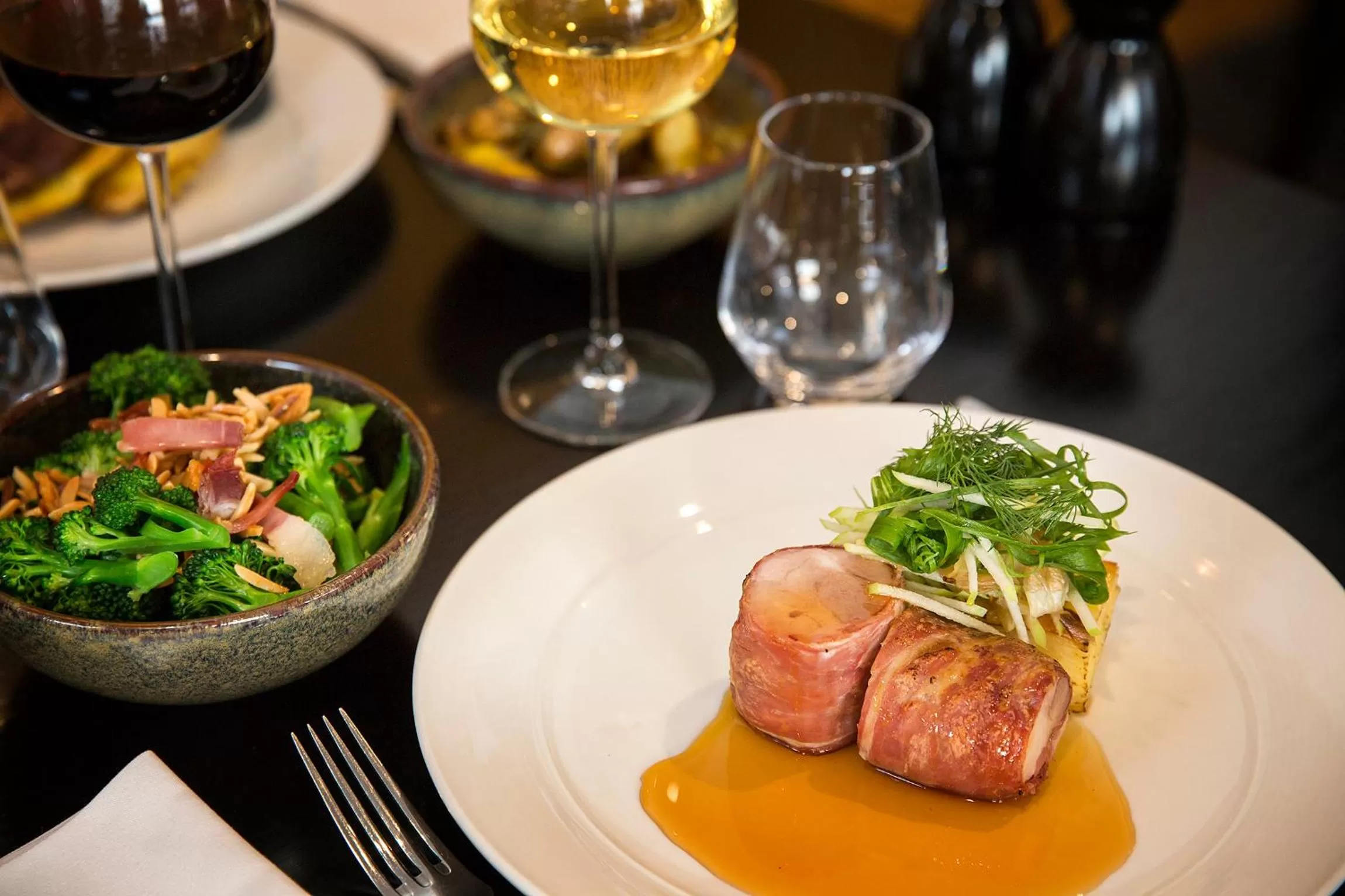 Restaurant/places to eat in CH Boutique Hotel & Apartments, an Ascend Collection Hotel