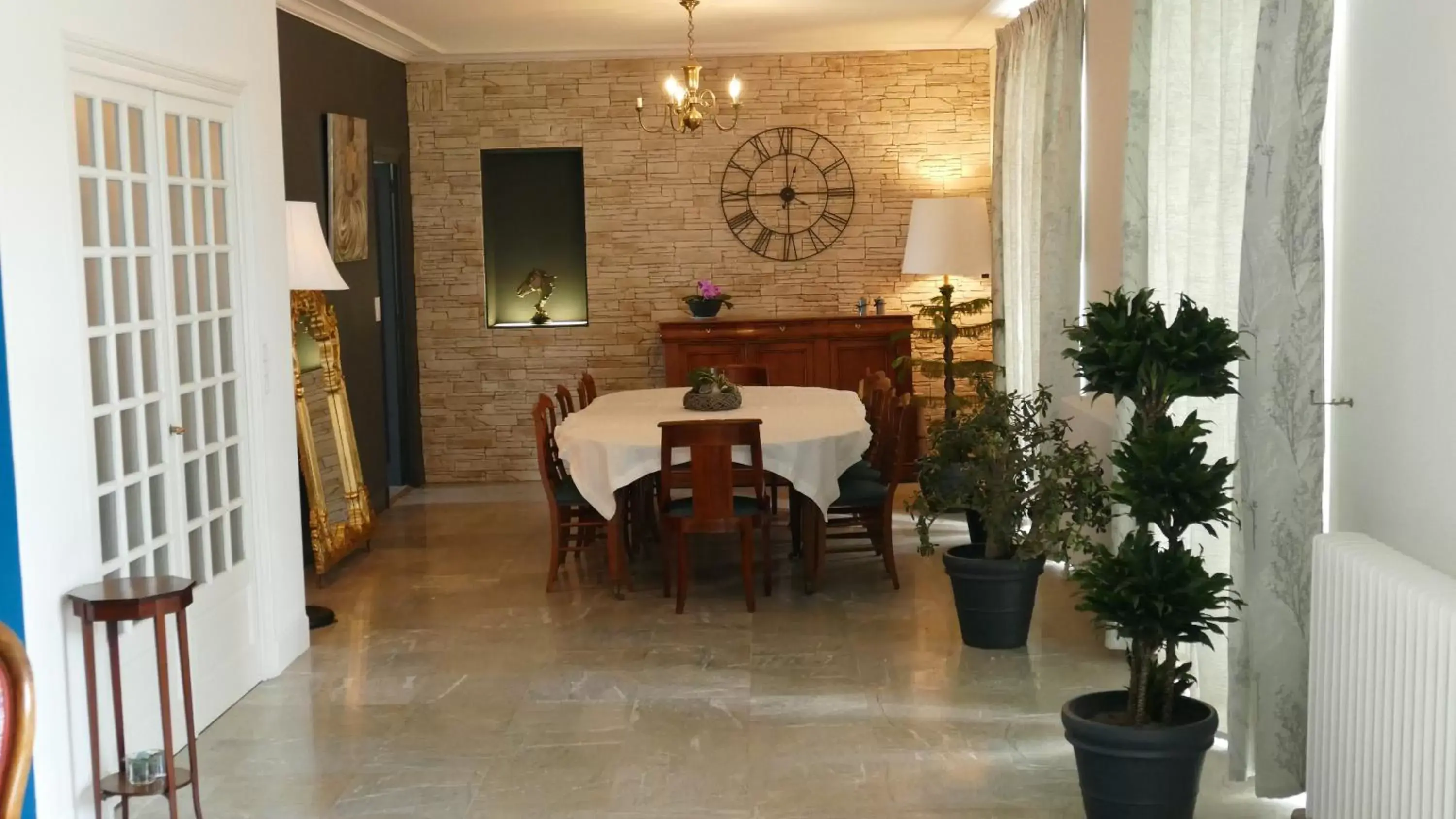 Dining Area in La Rochelle et l'Aunis