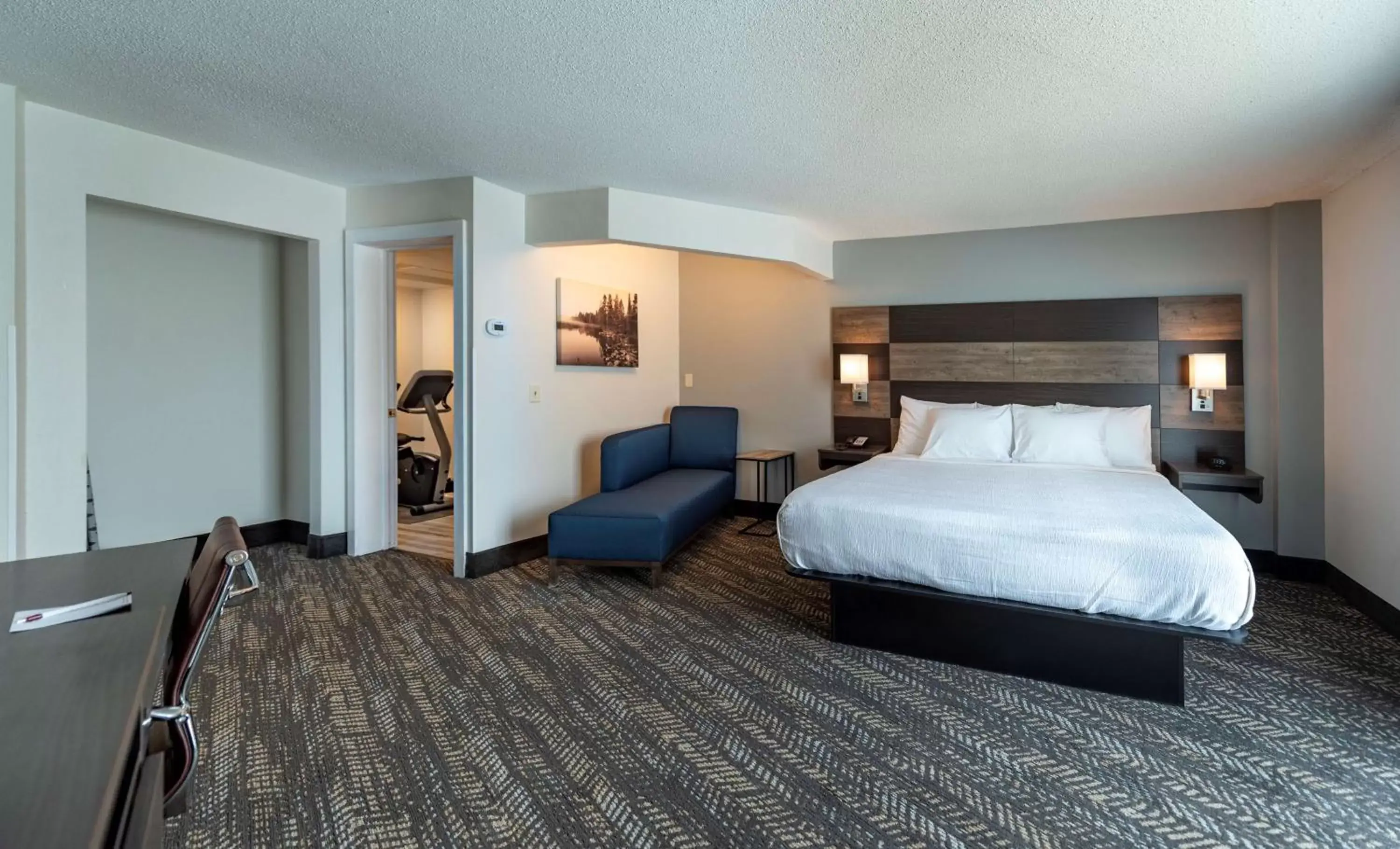 Photo of the whole room, Bed in Best Western Plus Wausau Tower Inn