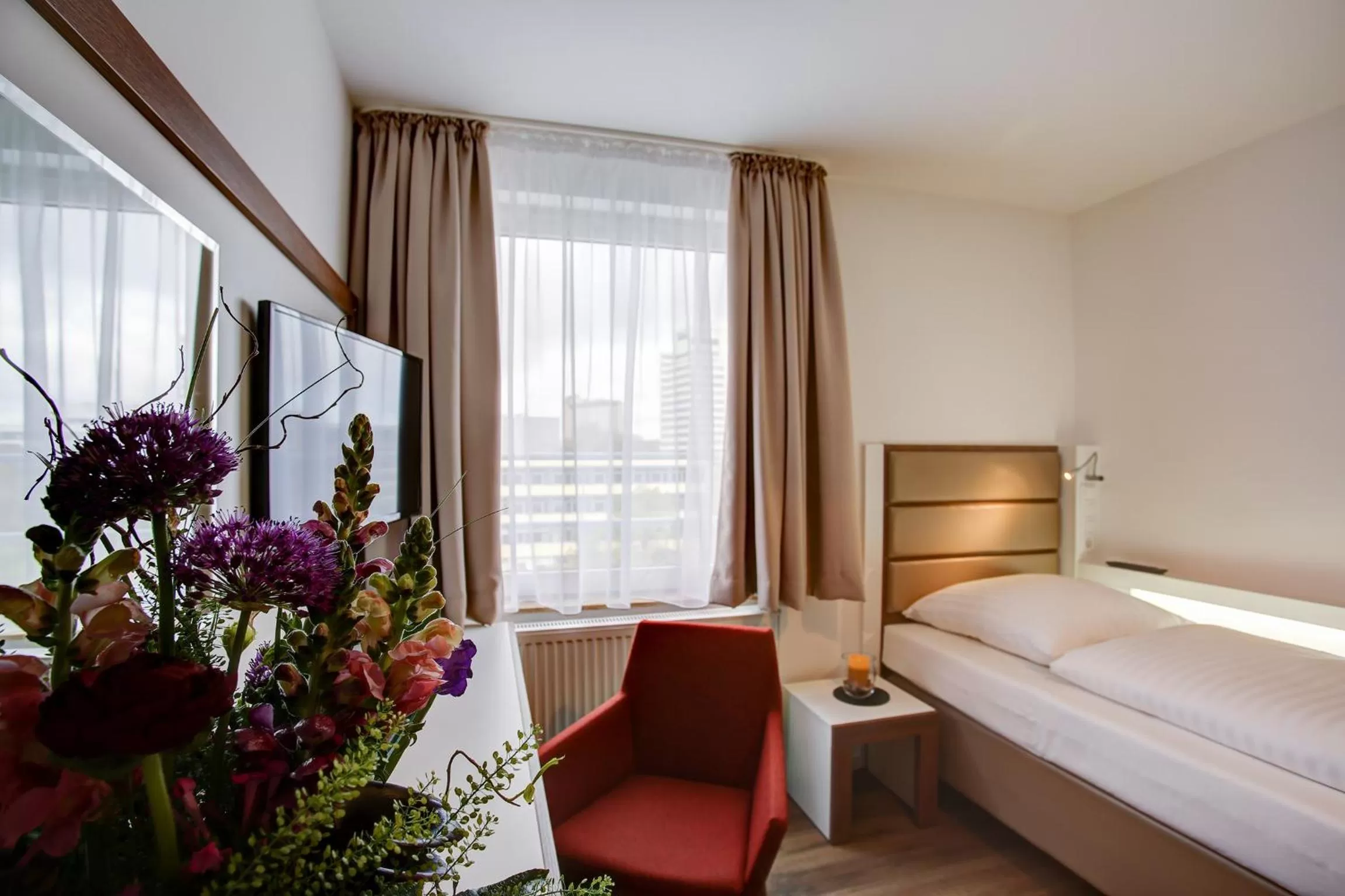 Photo of the whole room, Bed in Boutique 030 Hannover-City