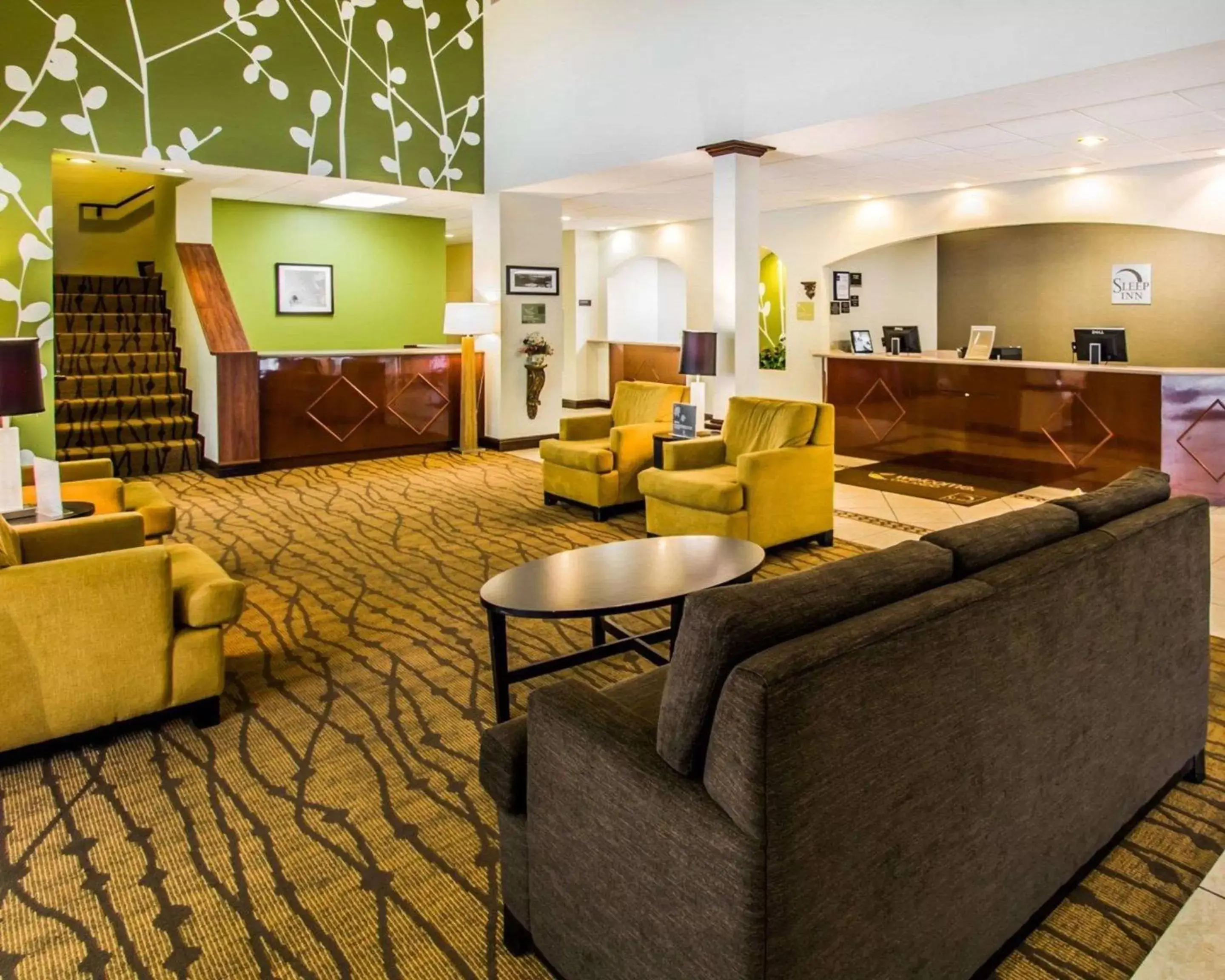 Lobby or reception, Seating Area in Sleep Inn & Suites Orlando Airport