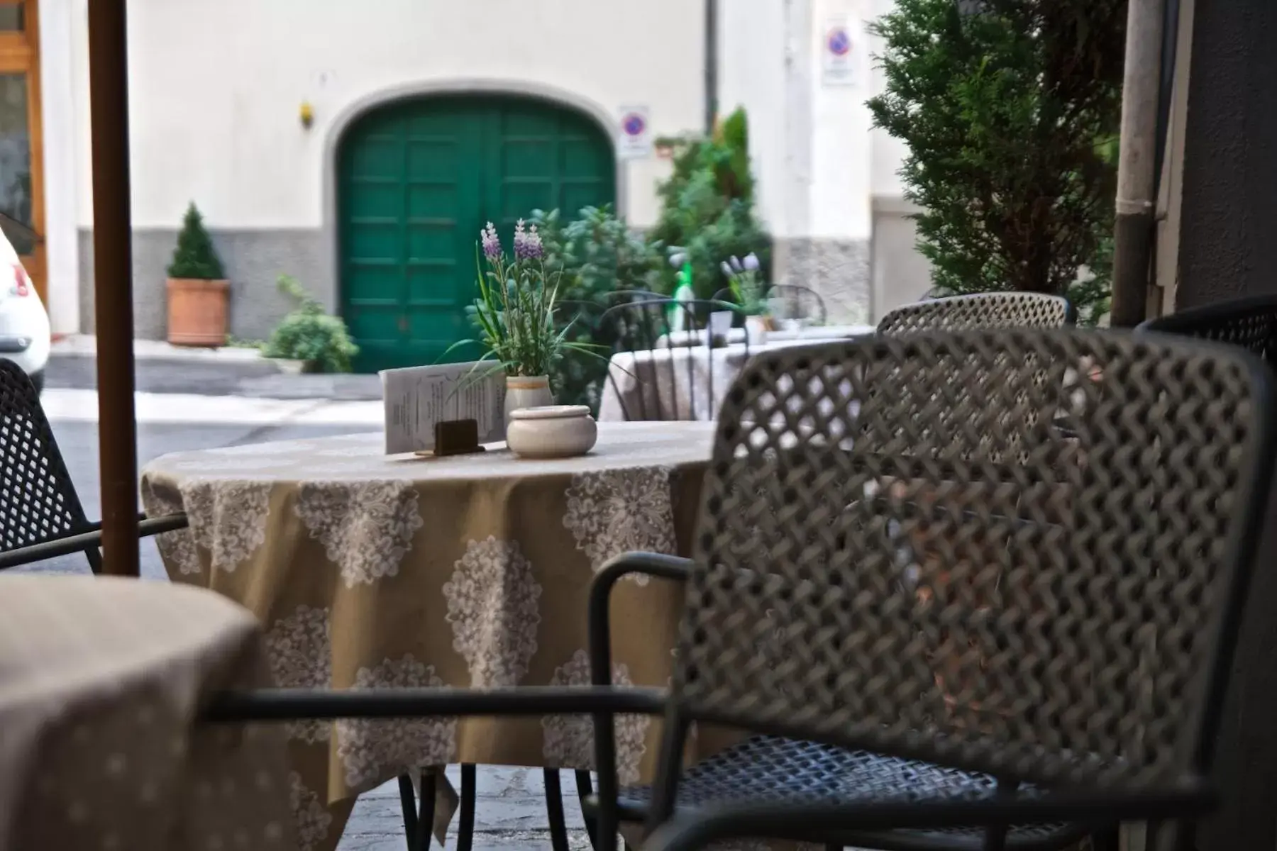 Patio in Hotel La Luna