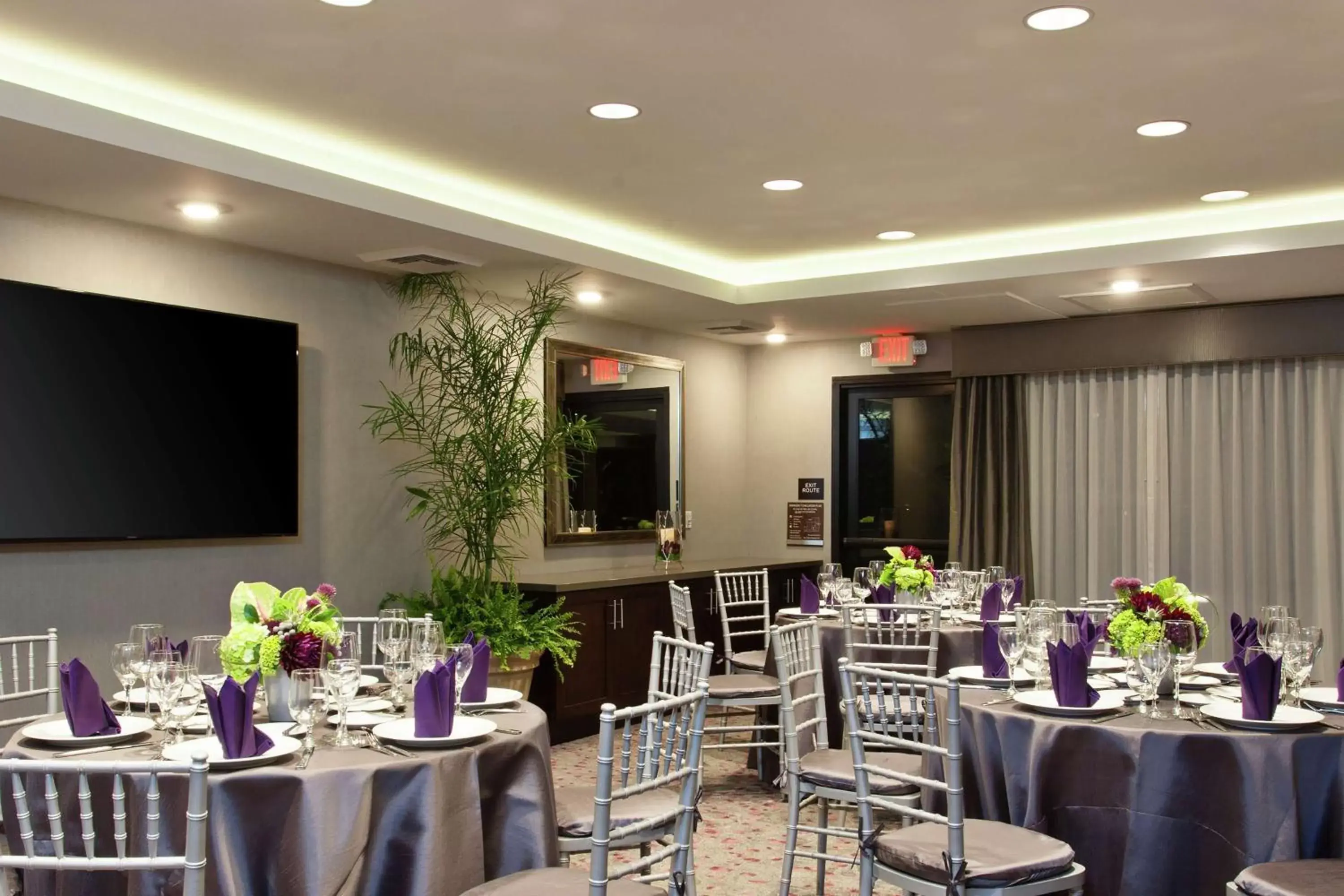 Meeting/conference room, Restaurant/Places to Eat in Hilton Garden Inn Irvine/Orange County Airport