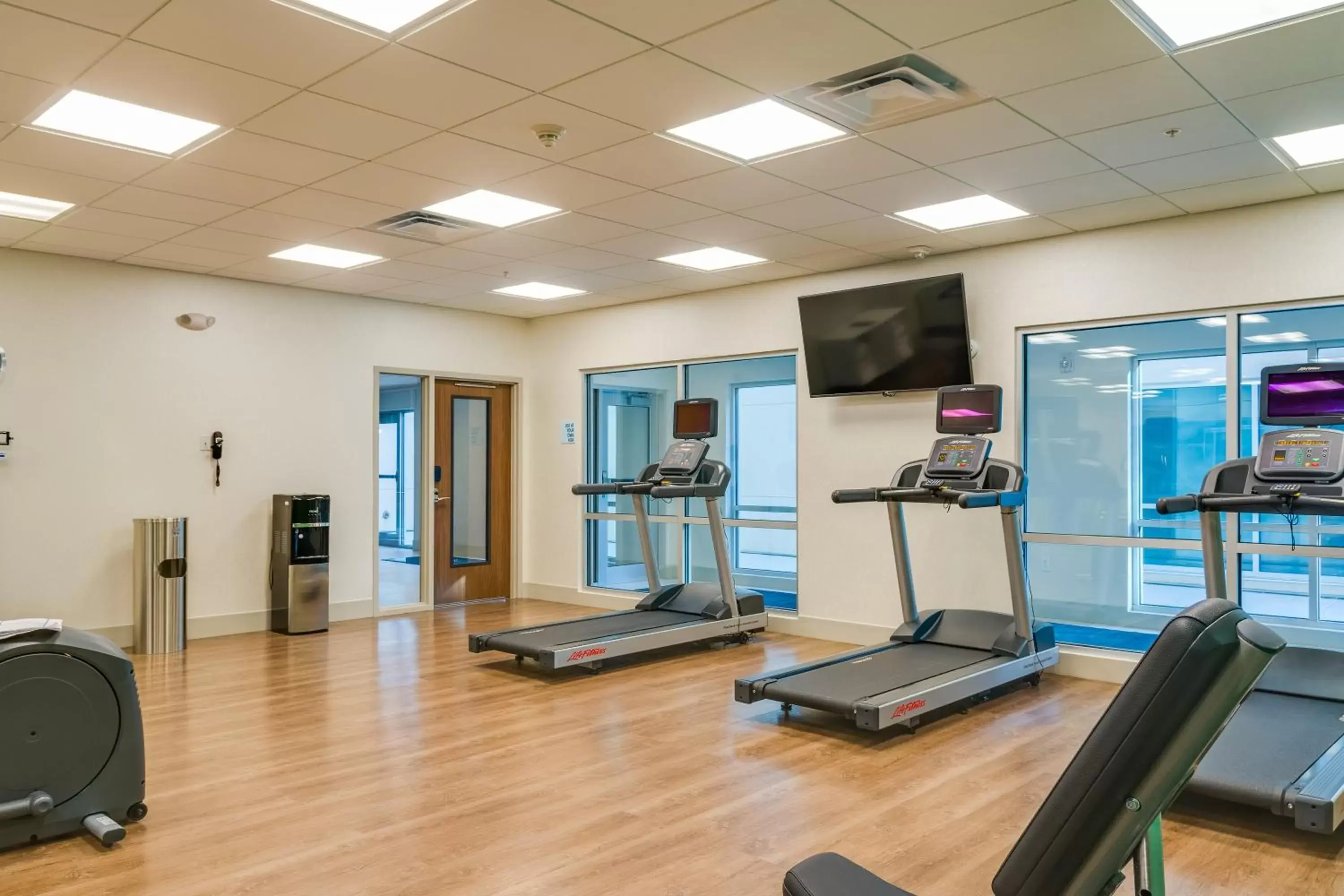 Fitness centre/facilities, Fitness Center/Facilities in Holiday Inn Express & Suites Russellville, an IHG Hotel