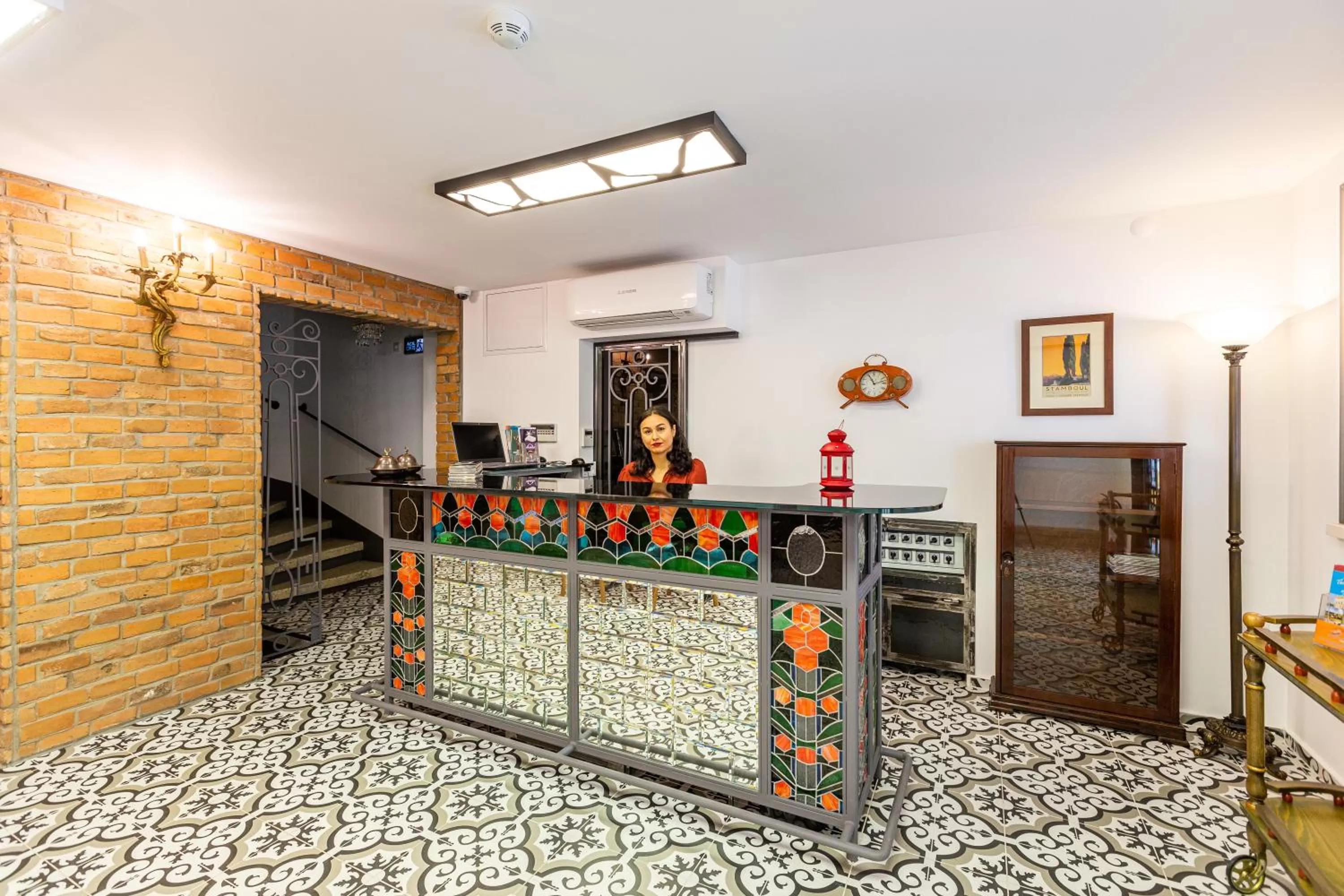 Lobby or reception in Villa Pera Suite Hotel