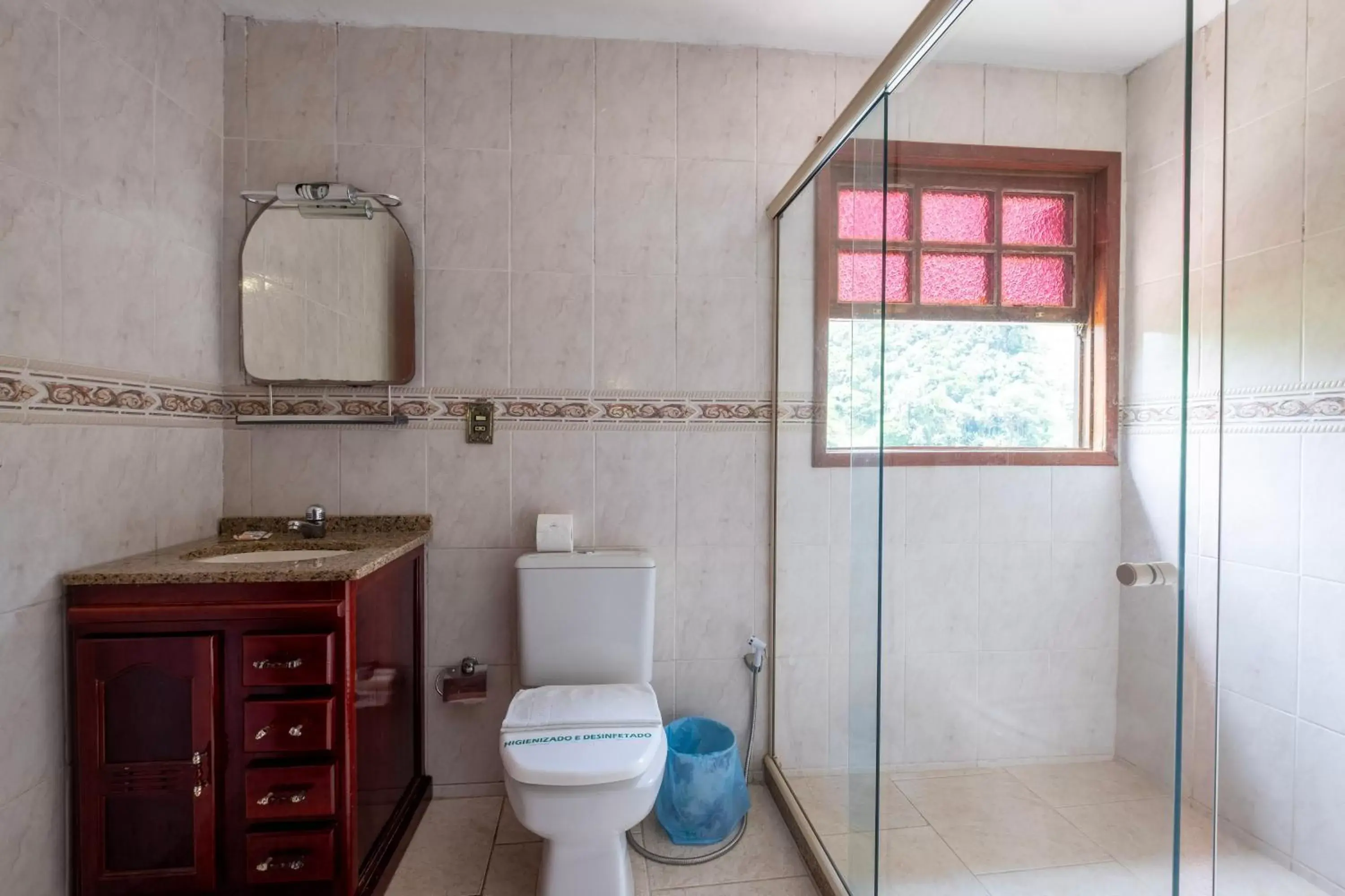 Bathroom in Hotel Serra Everest