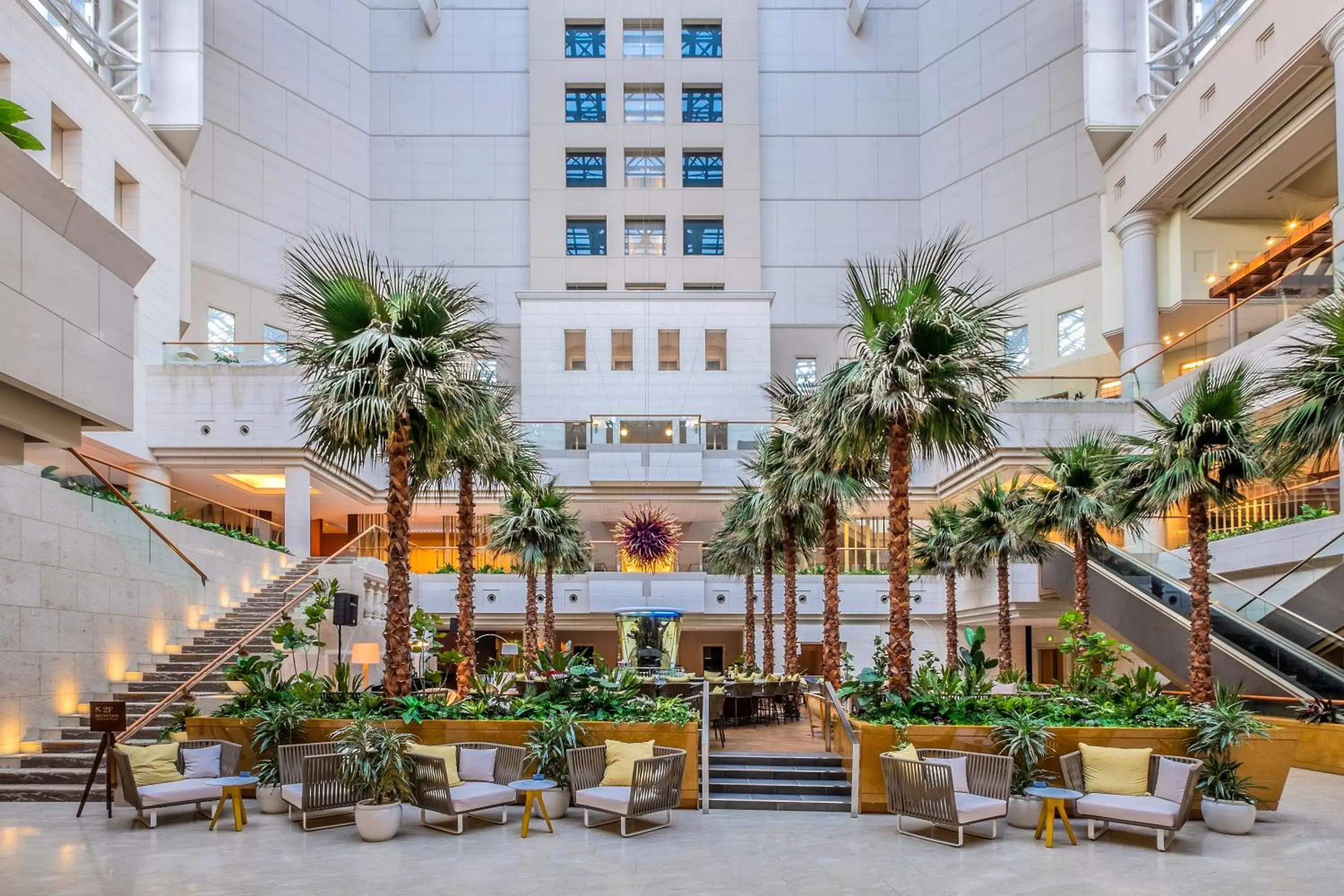 Lounge or bar in Sheraton Grande Ocean Resort