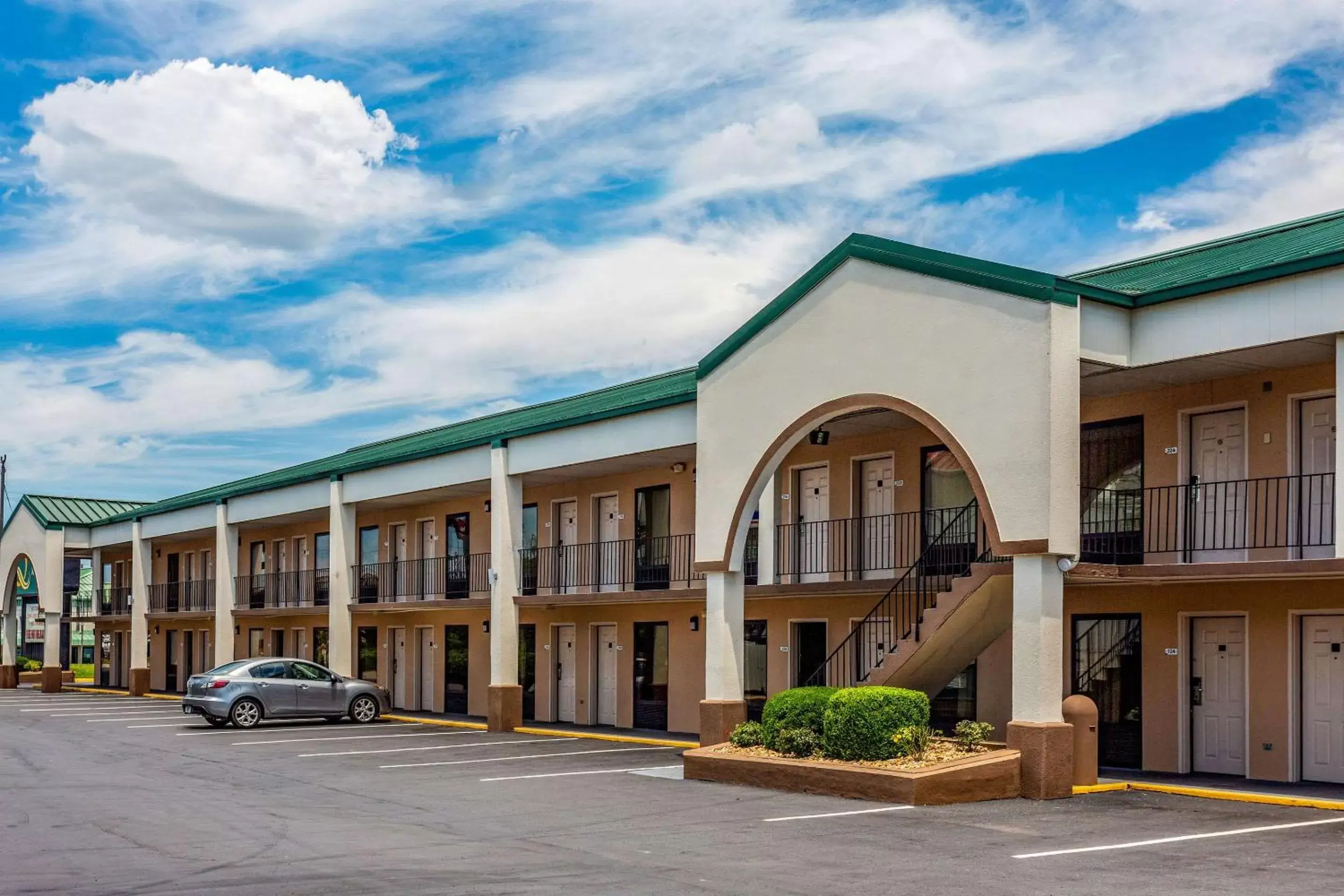 Property Building in Quality Inn Bowling Green