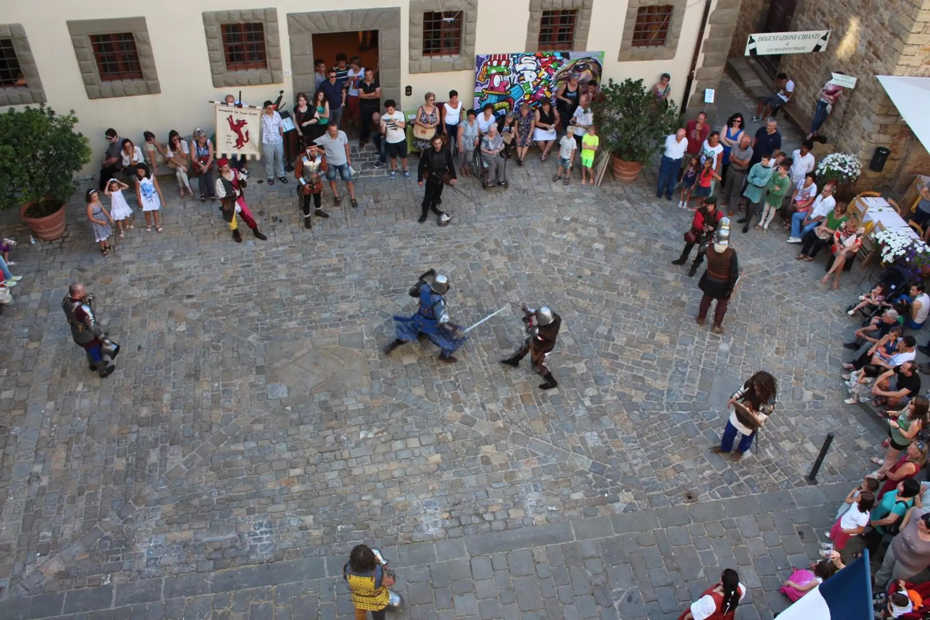 Evening entertainment in Le Terrazze Del Chianti