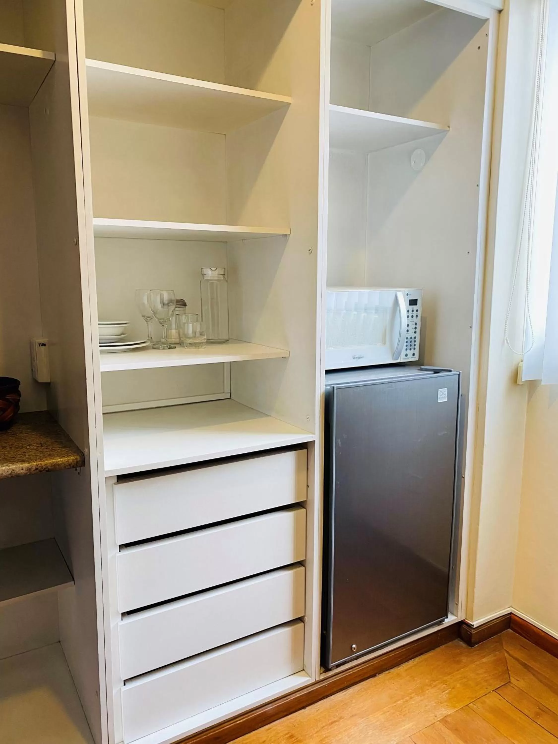 Kitchen or kitchenette in Suites Metropoli