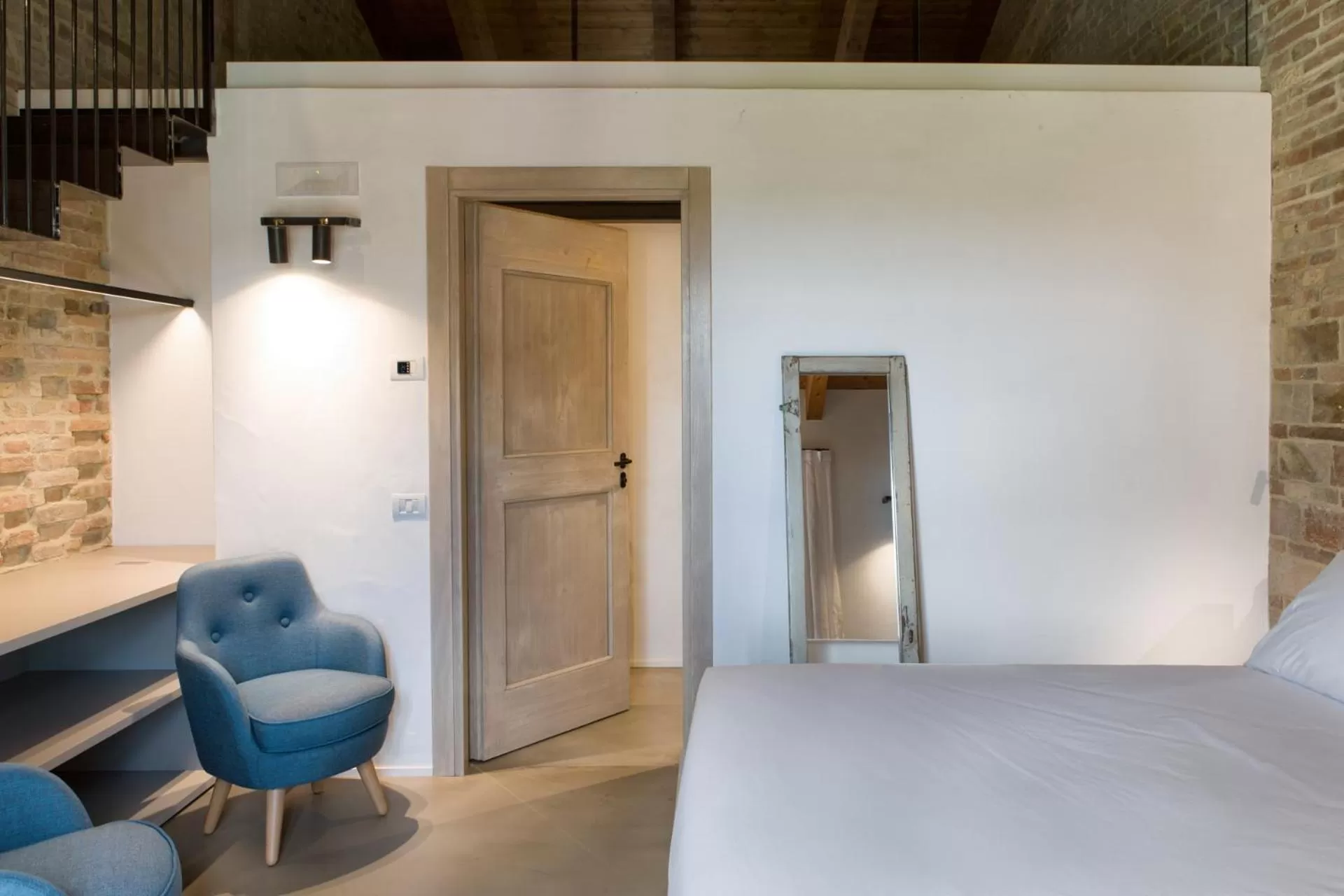 Photo of the whole room, Bed in Terra di Gradara