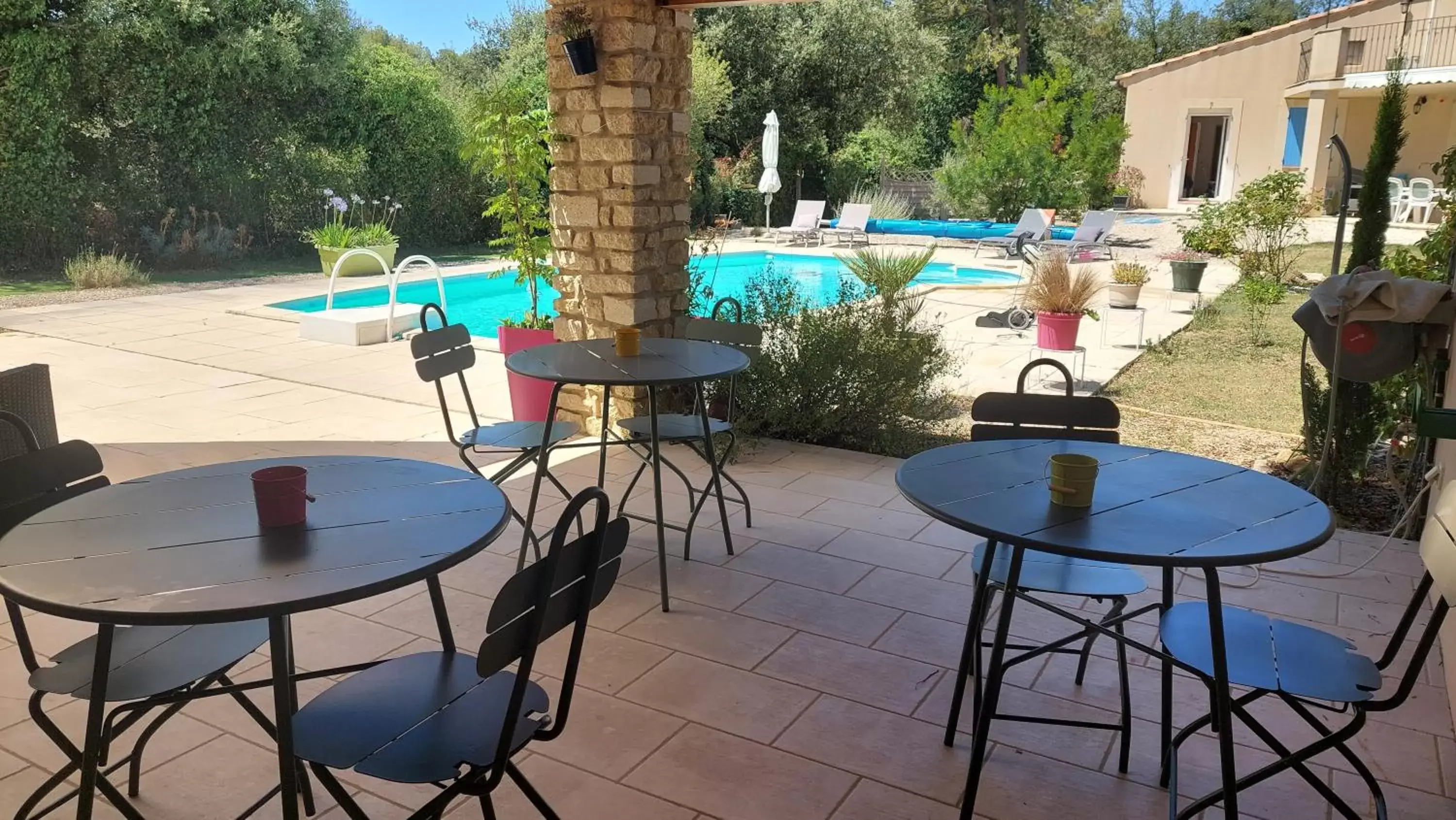 Breakfast, Swimming Pool in Maison d'Hôtes & Spa La Chêneraie-Provence Ventoux