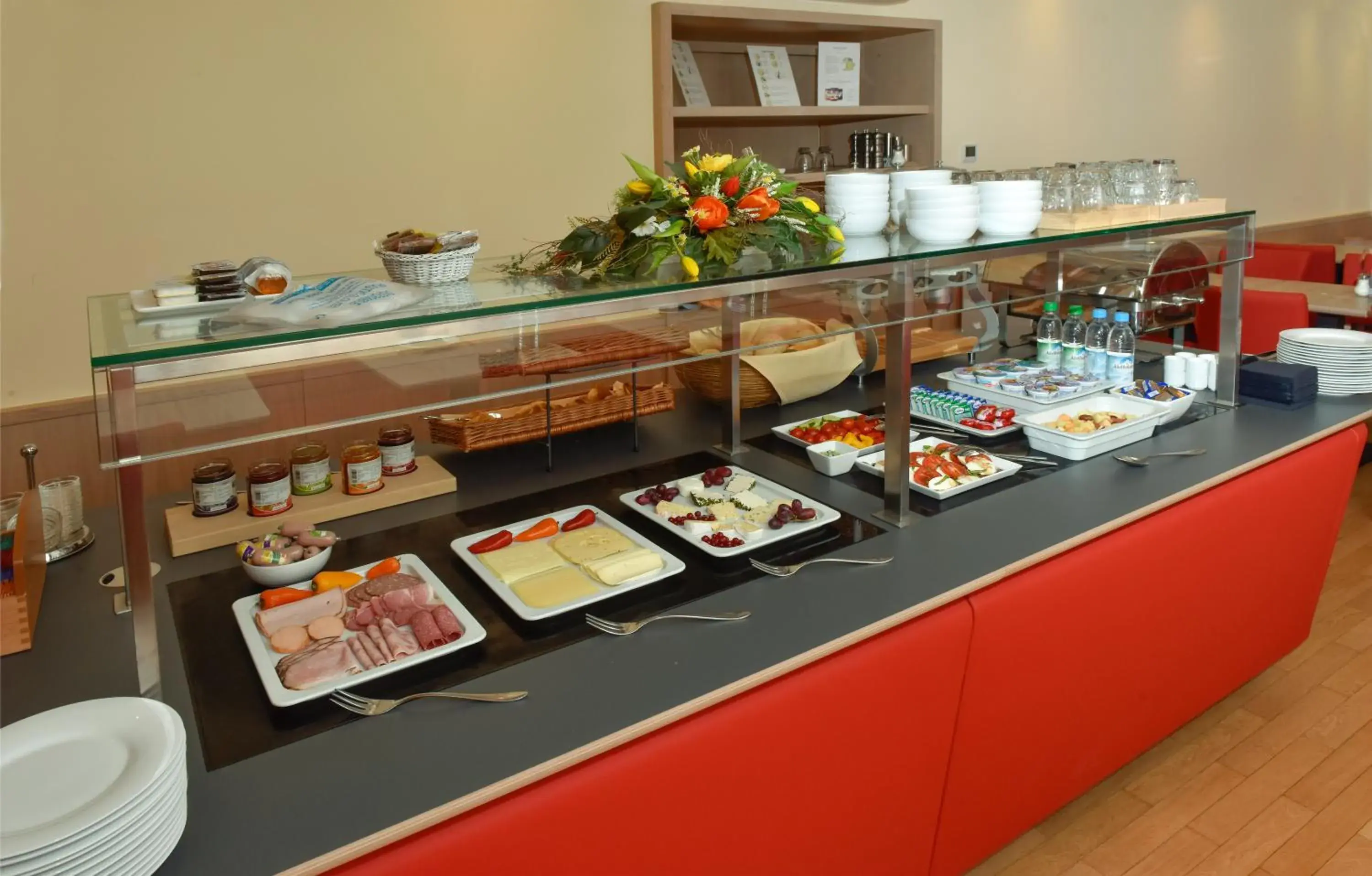 Breakfast, Food in Hotel ADRIA München