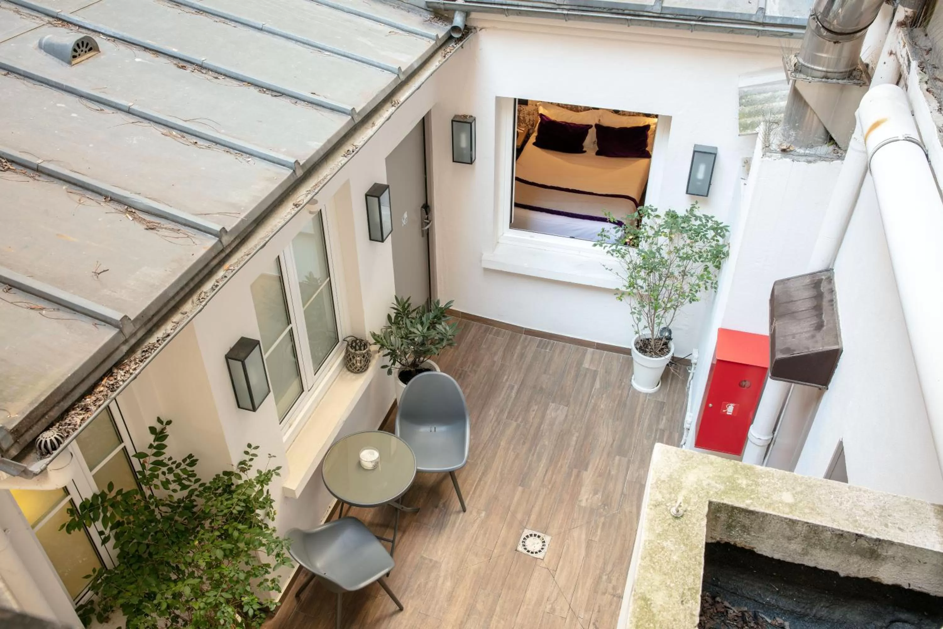 Patio in Hotel des Nations Saint Germain