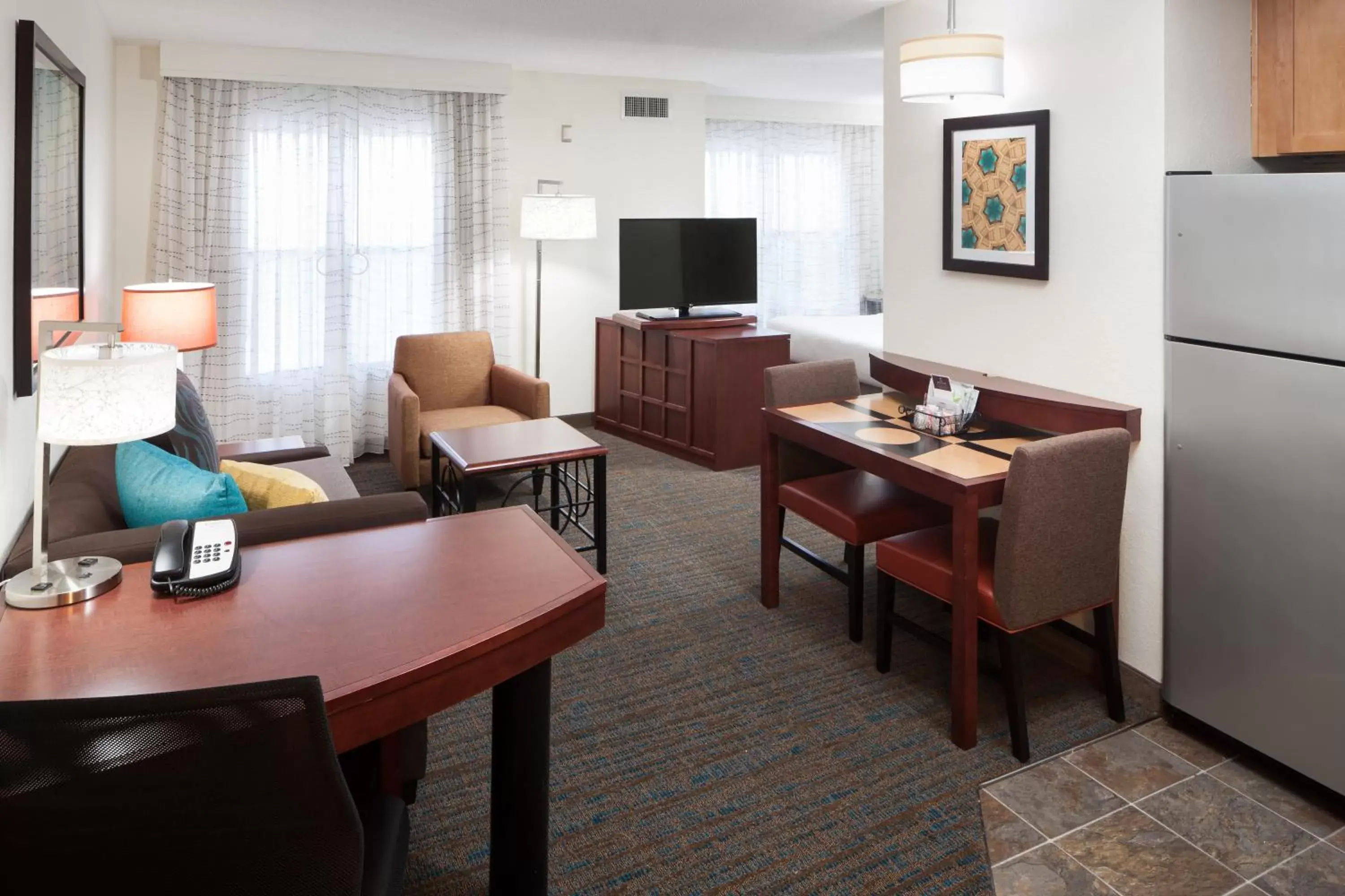 Photo of the whole room, Seating Area in Residence Inn by Marriott Hattiesburg