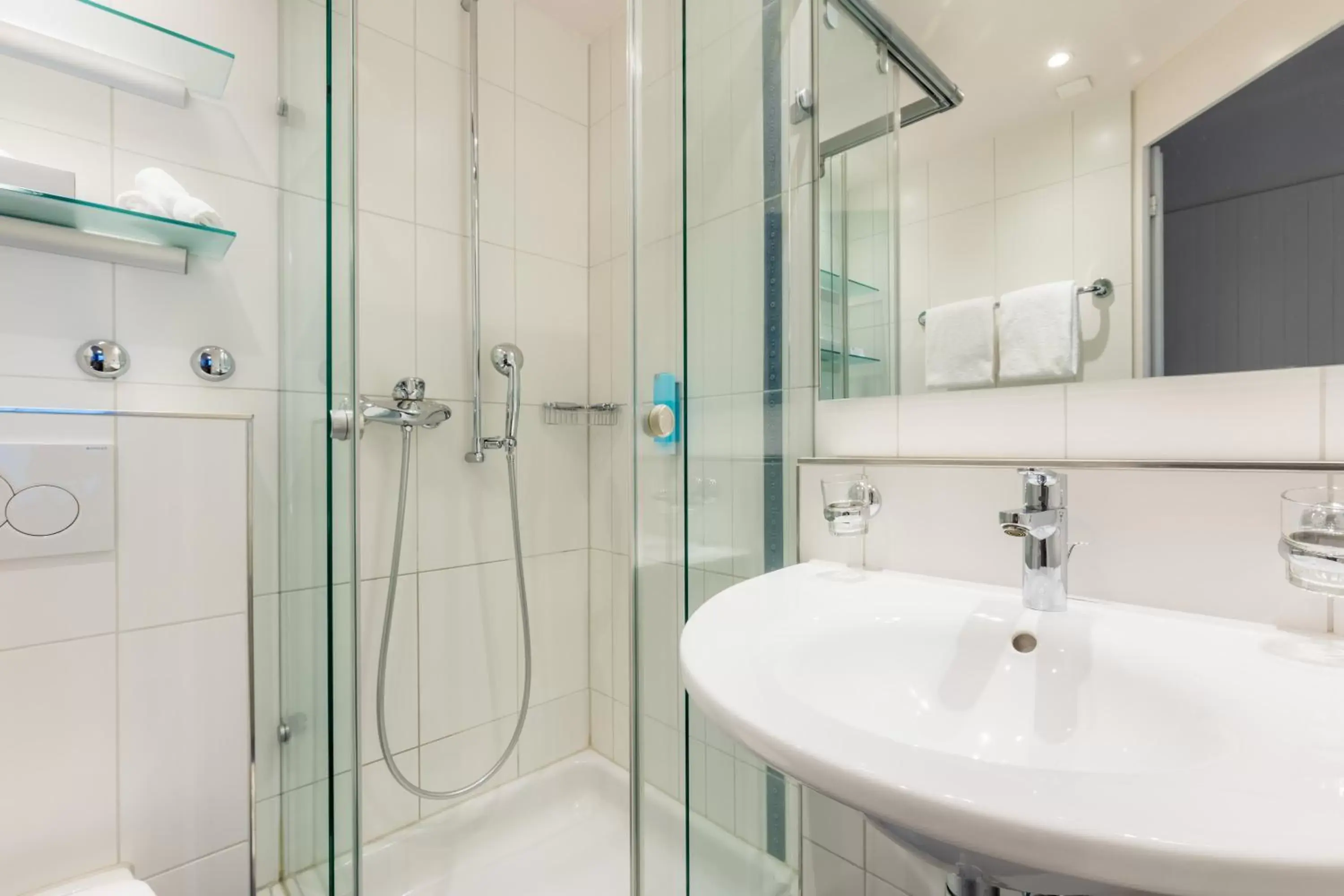 Bathroom in Hotel Des Alpes