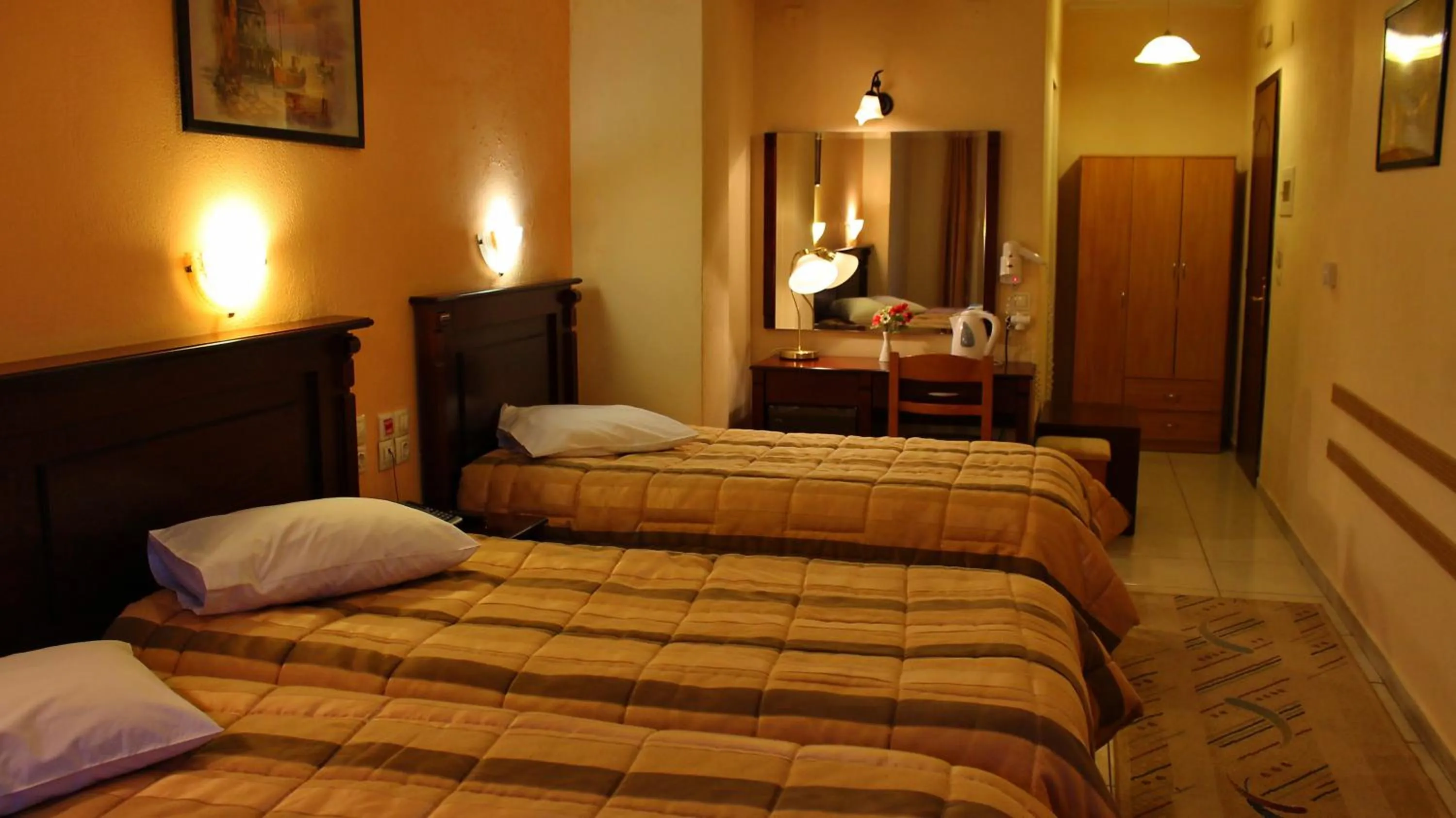 Bedroom, Bed in Hotel Kosta Famissi