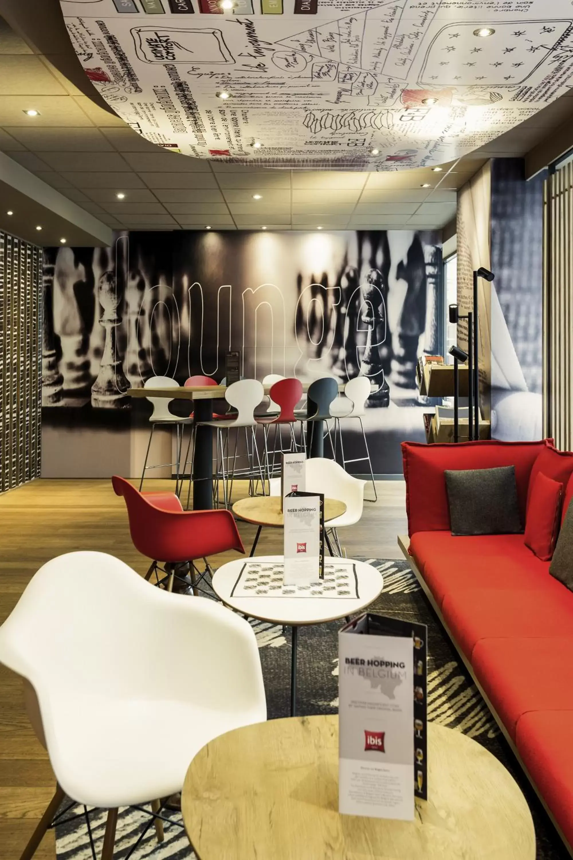 Lounge or bar, Restaurant/Places to Eat in Ibis Brussels City Centre