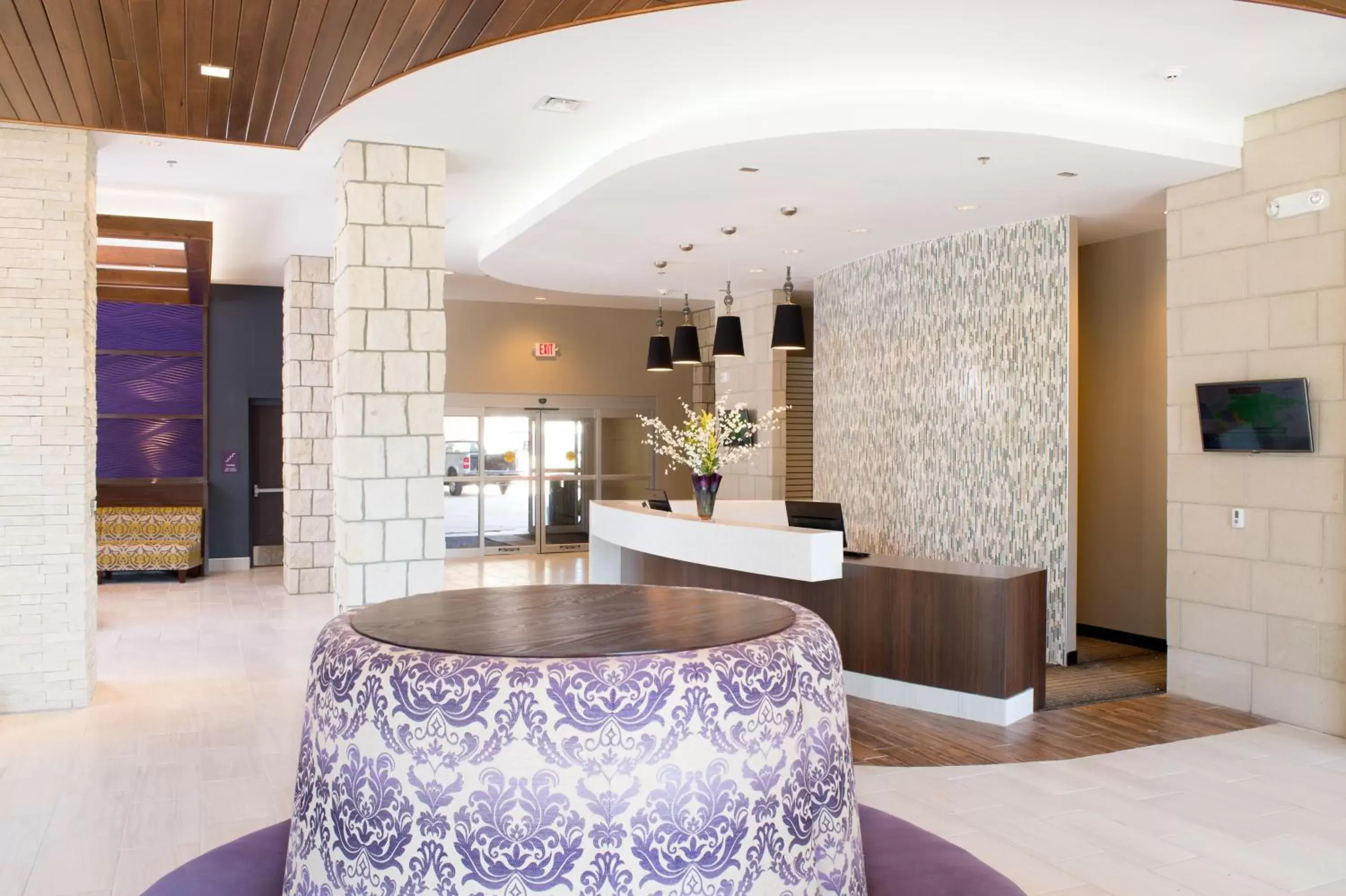 Lobby or reception, Lobby/Reception in Bluemont Hotel