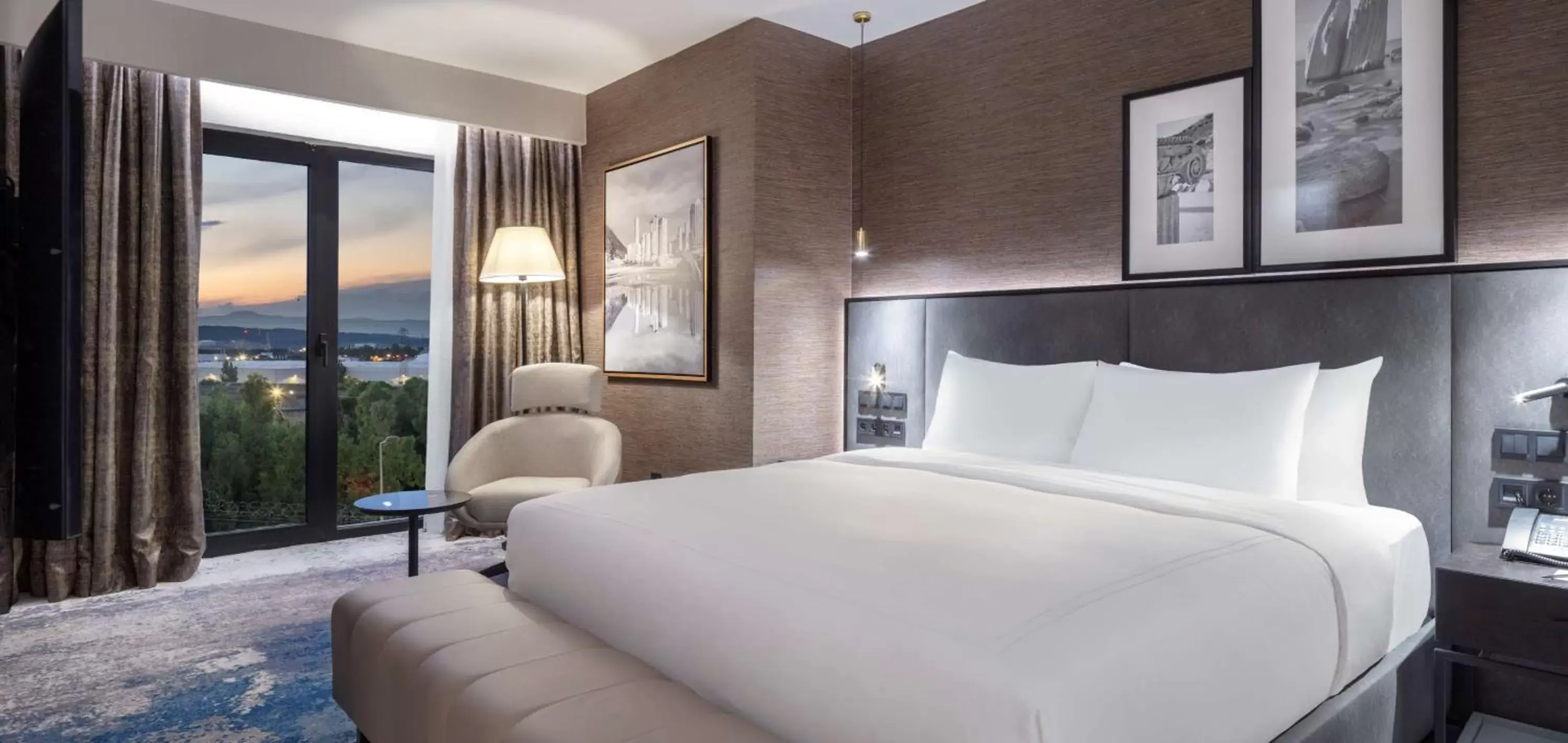 Photo of the whole room, Bed in Radisson Hotel Izmir Aliaga Photo of the whole room, Bed in Radisson Hotel Izmir Aliaga