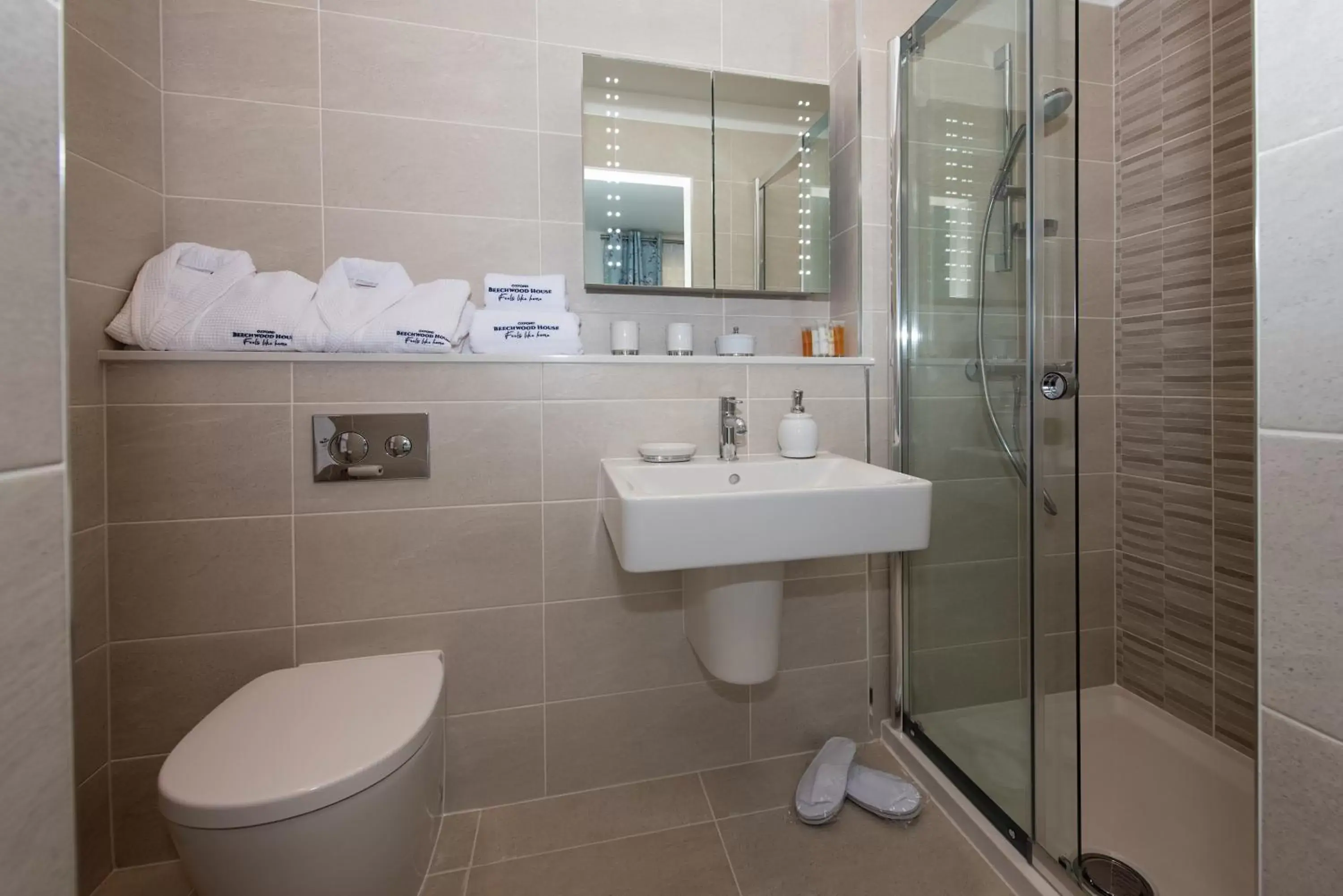 Bathroom in Best Luxury Apart Hotel in Oxford- Beechwood House