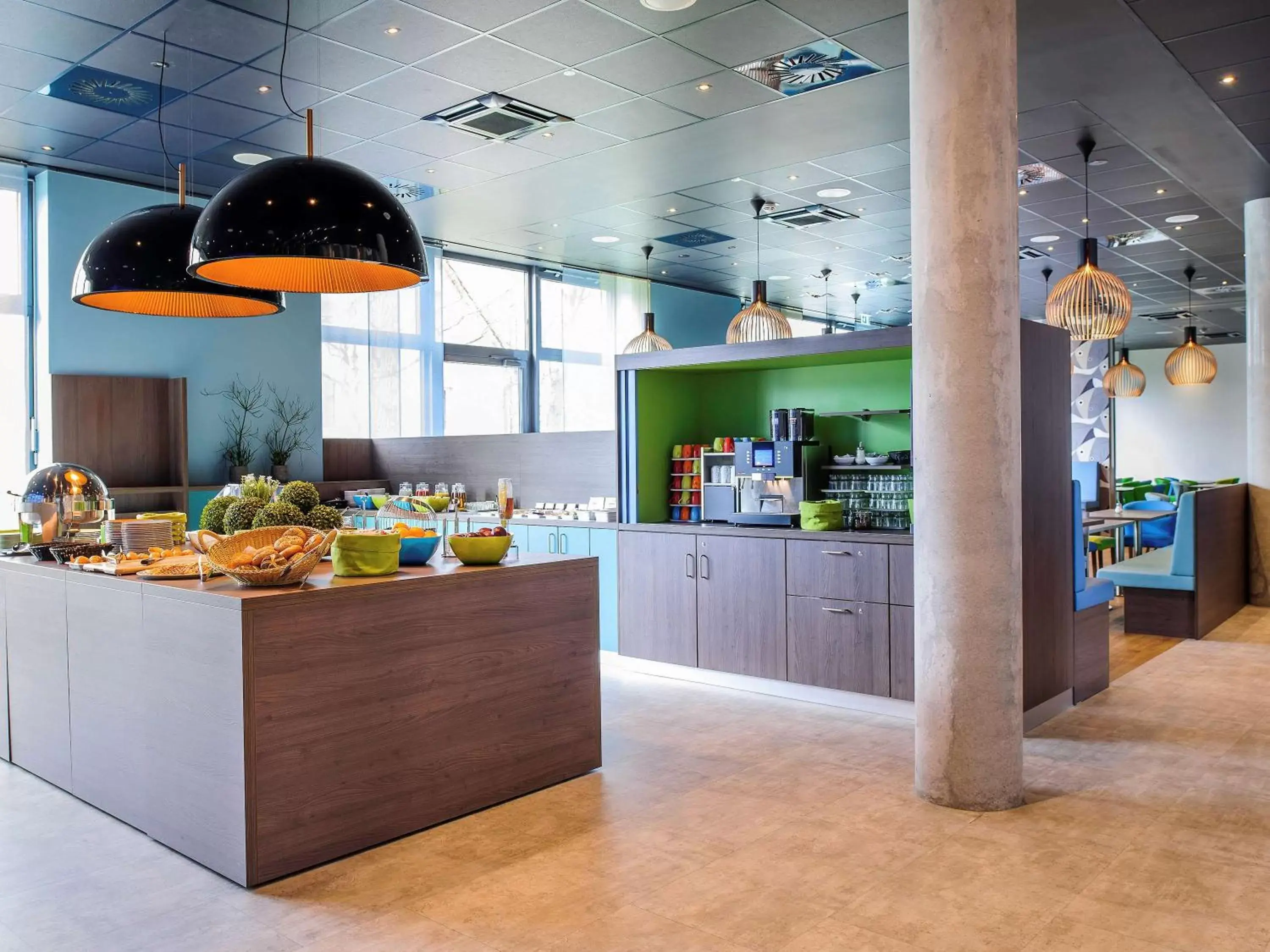 Restaurant/places to eat in Ibis Styles Konstanz