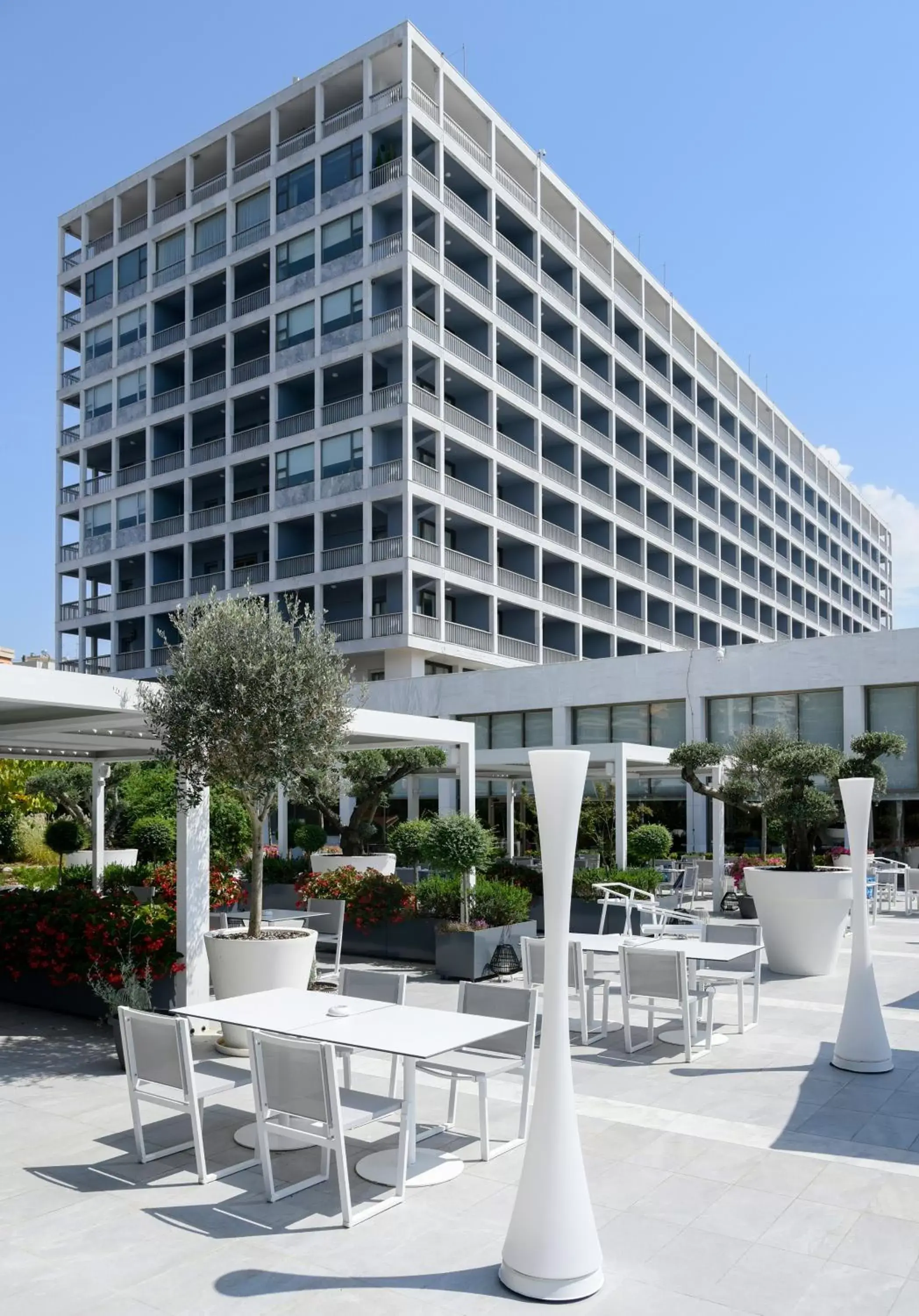 Property Building in Makedonia Palace